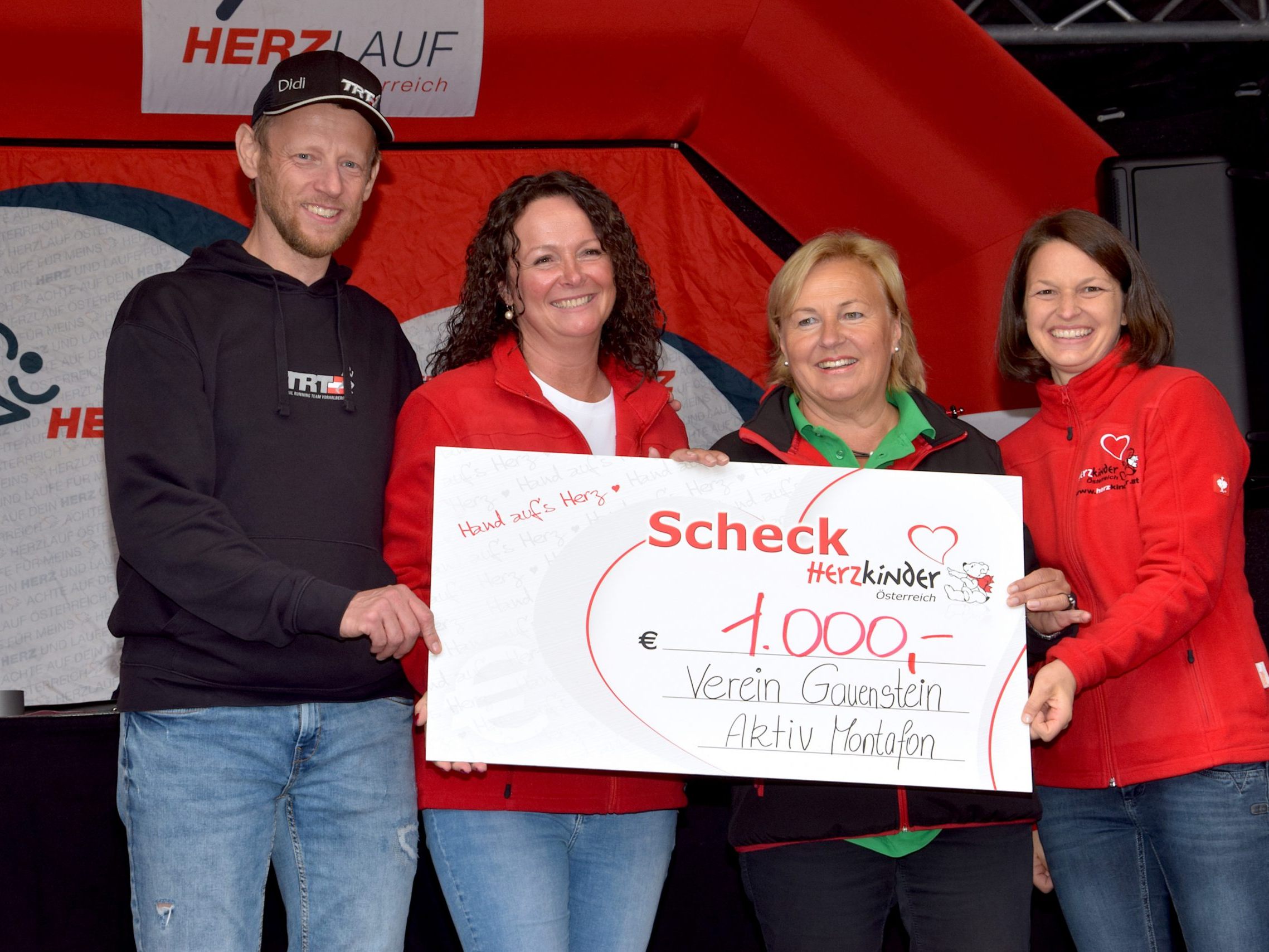 Dieter Reis (TRT Trail Running Team), Michaela Altendorfer (Herzkinder Österreich-Präsidentin), Gerlinde Trabert (Gauenstein Aktiv) und Stephanie Huber (Herzkinder Österreich, Ansprechpartnerin im Ländle)