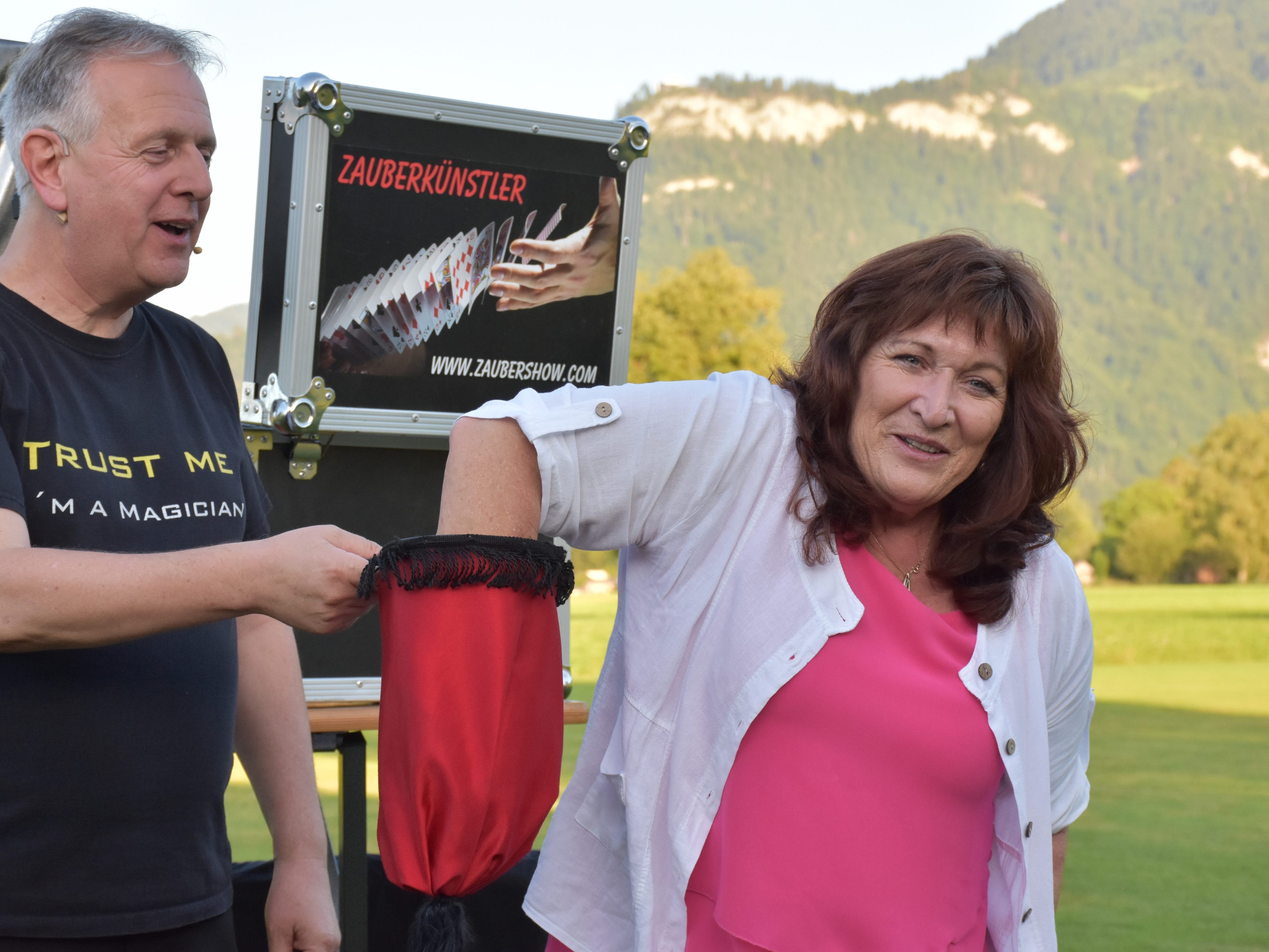 Zauberer Martin Tschanett sorgte für  Staunen und viele Lacher beim diesjährigen Grillfest der Dornbirner Fasnatzunft.