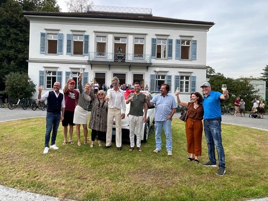 Bürgermeister Michael Ritsch, Judith Reichart, Leitung Kulturservice und Künstler Uwe Jäntsch mit den Gewinner:innen Bürgermeister Michael Ritsch, Judith Reichart, Leitung Kulturservice und Künstler Uwe Jäntsch mit den Gewinner:innen