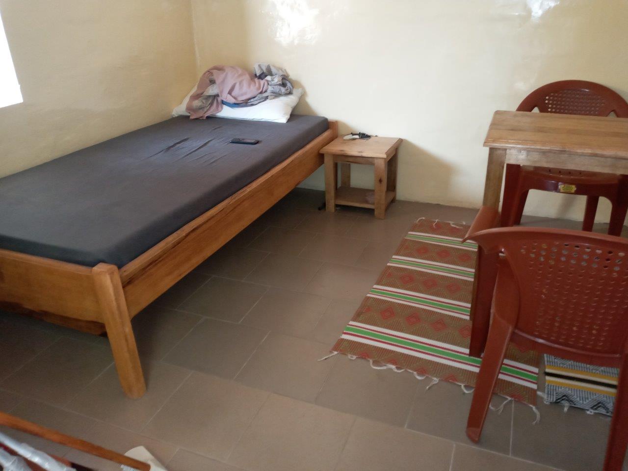 Aus dem obigen Zimmer wurde dieses. In den letzten drei Jahren renovierte der Verein rund 50 Zimmer. 