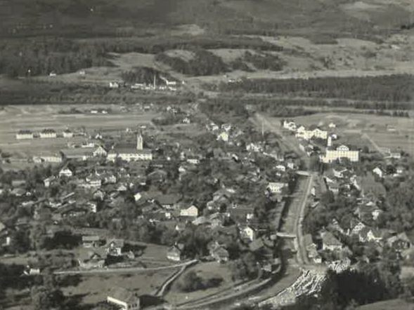 Ausstellung und Filme befassen sich mit historischen Themen rund um Nenzing. Ausstellung und Filme befassen sich mit historischen Themen rund um Nenzing.
