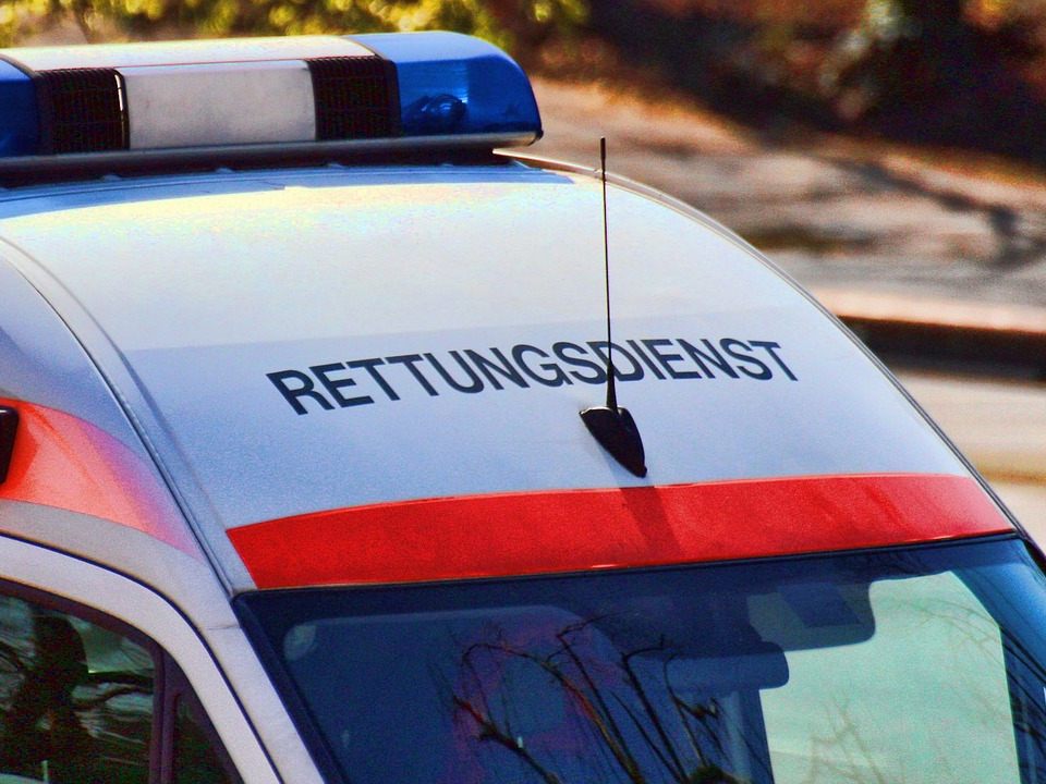 Das Mädchen wurde bei dem Unfall verletzt und in ein Krankenhaus gebracht.