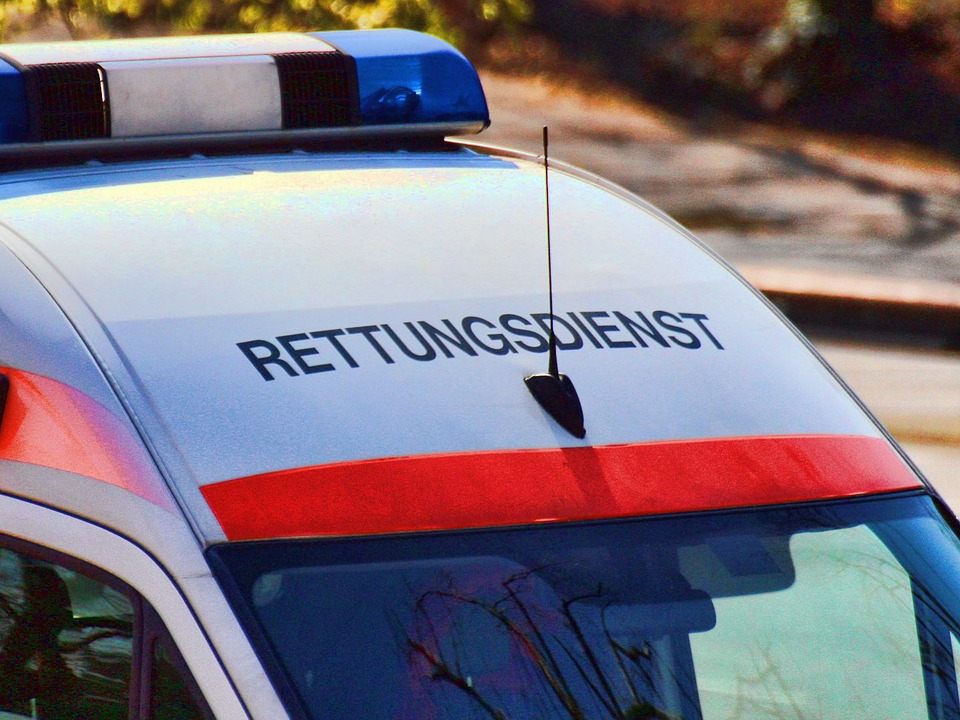 Drei Personen wurden bei dem Unfall verletzt. Drei Personen wurden bei dem Unfall verletzt.