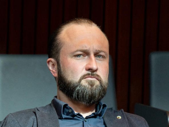 SPÖ-Abgeordneter Max Lercher kündigte an bei der kommenden Nationalratswahl 2024 nicht mehr anzutreten. SPÖ-Abgeordneter Max Lercher kündigte an bei der kommenden Nationalratswahl 2024 nicht mehr anzutreten.