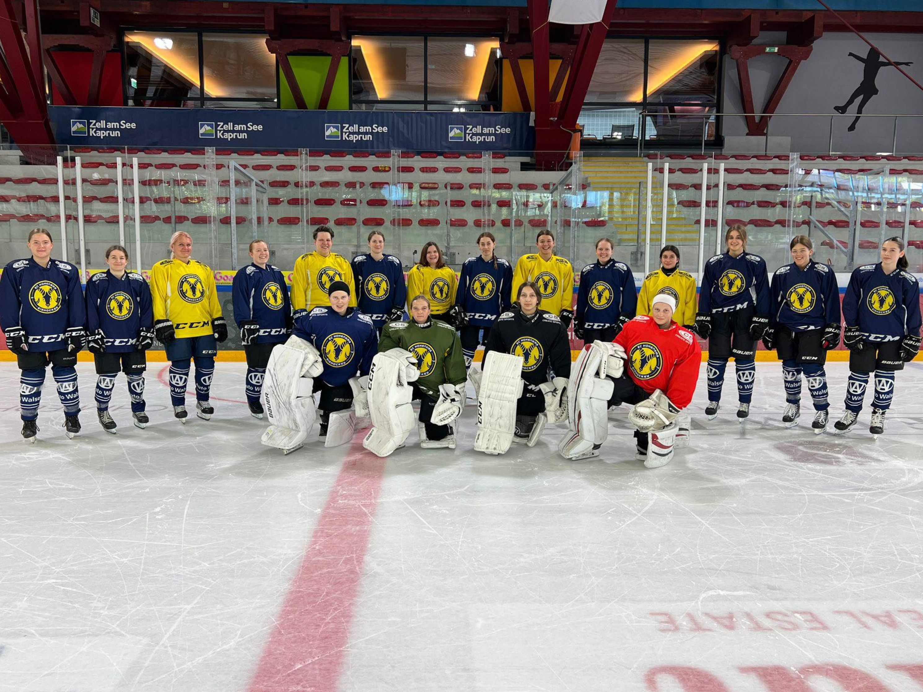 Die Hockey-Damen aus Hohenems beim Trainingslager