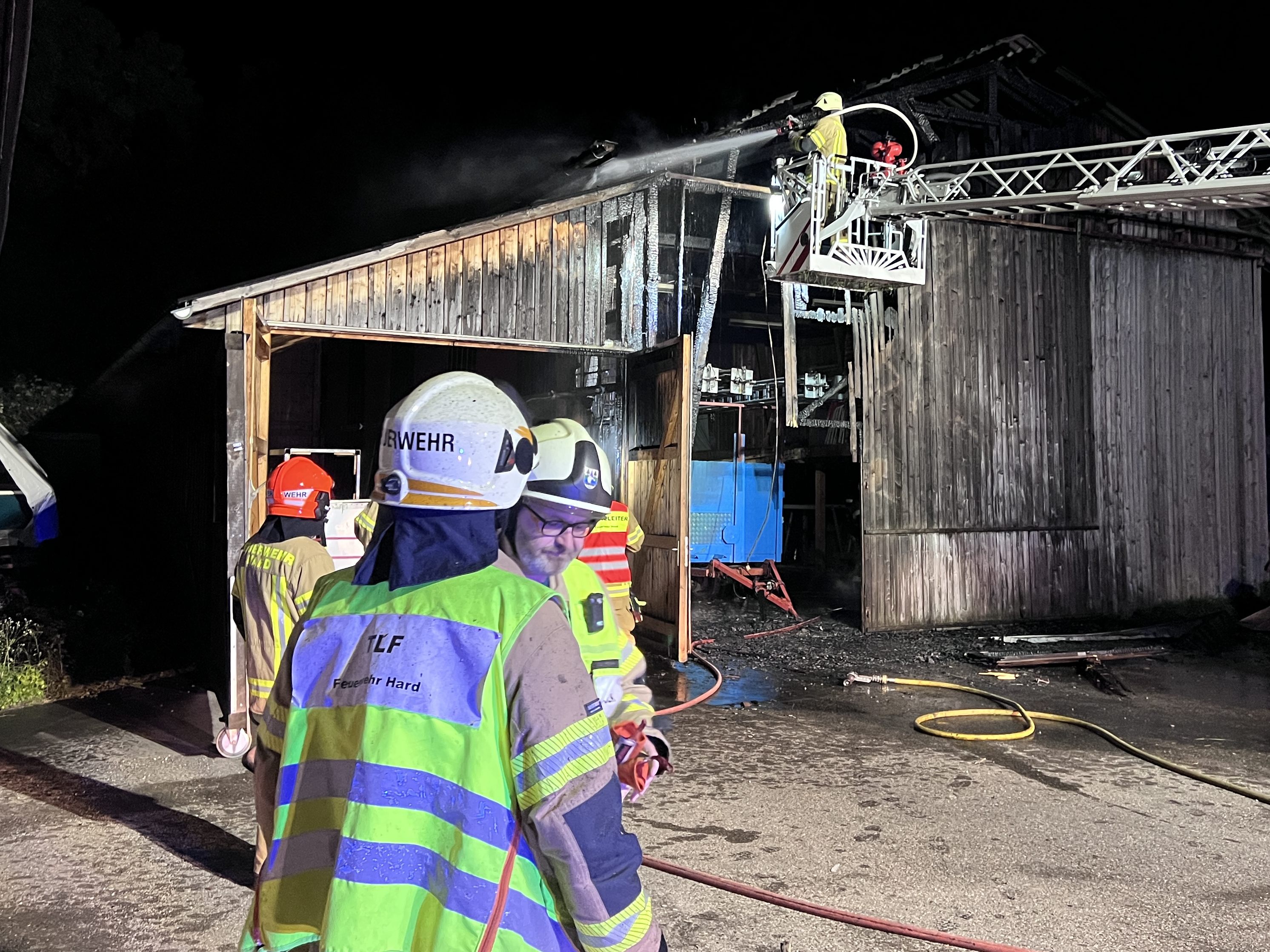 Die Feuerwehr Hard im Einsatz.