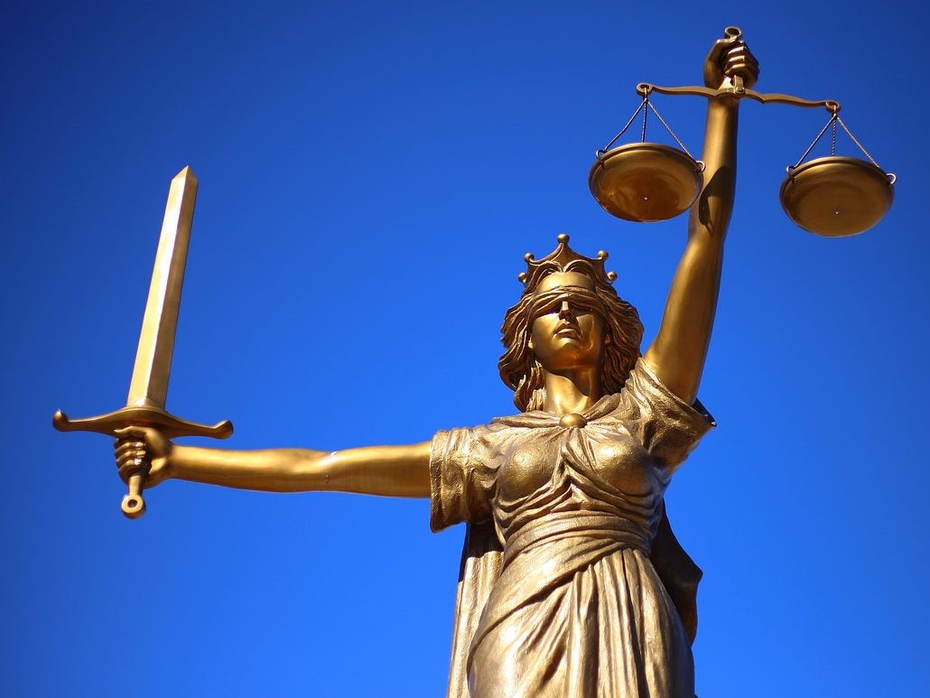 Alle neun Jugendliche in Prozess schuldig gesprochen.