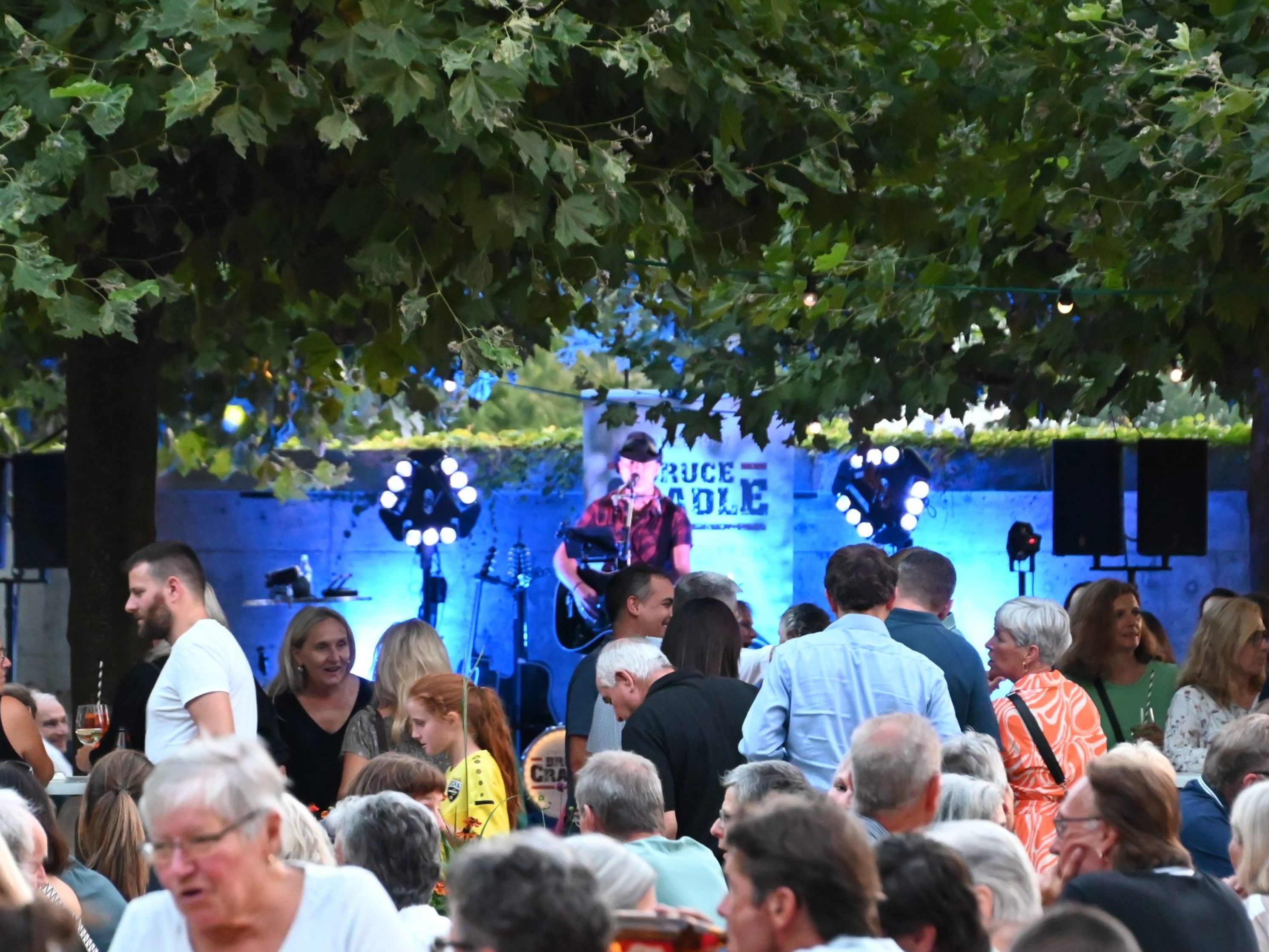 Bei angenehmen Temperaturen und strahlendem Wetter fand der Sommer im Dorf einen tollen Abschluss