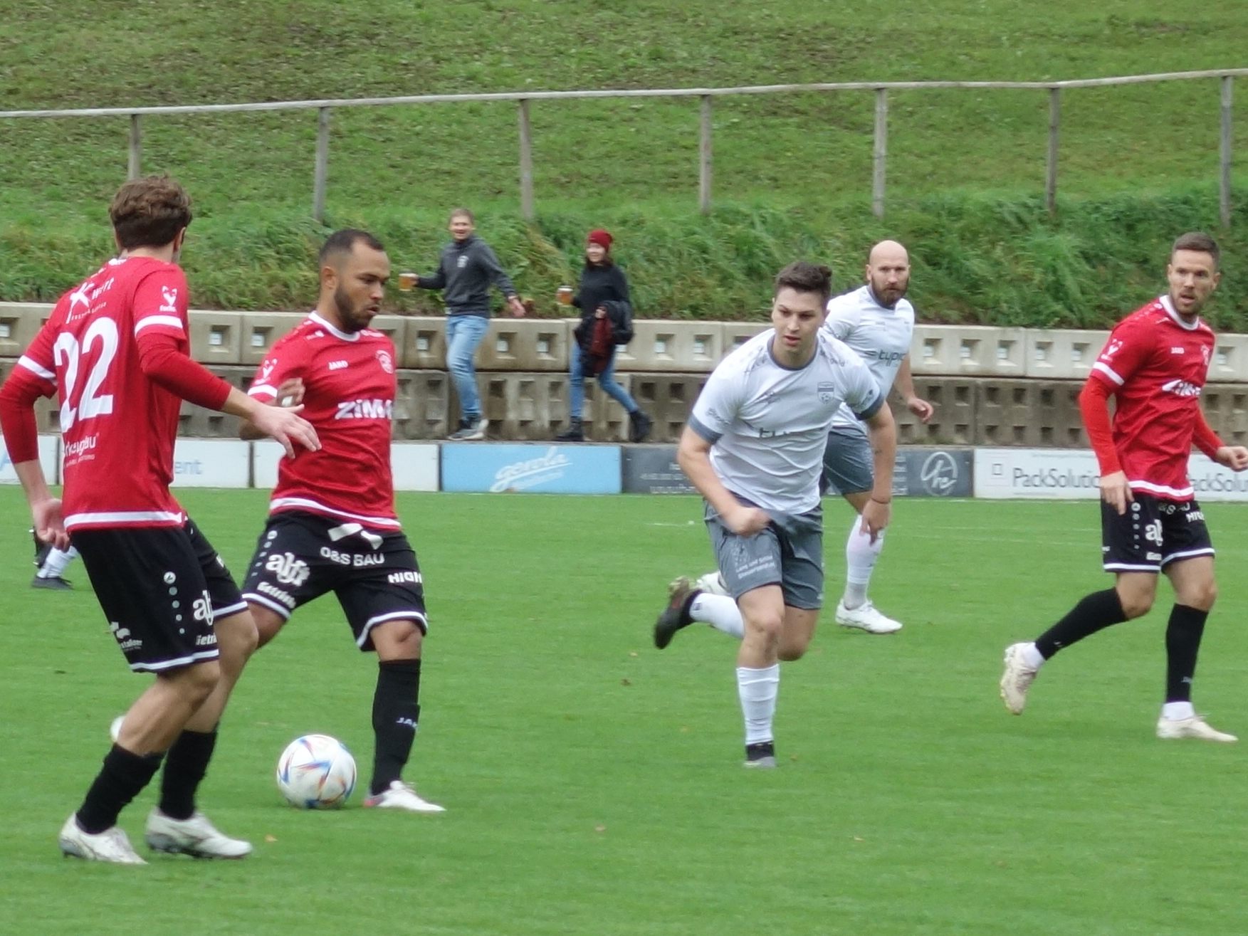 Der FC Rotenberg behielten im Spiel der Runde gegen den SV Lochau knapp die Oberhand. Der FC Rotenberg behielten im Spiel der Runde gegen den SV Lochau knapp die Oberhand.