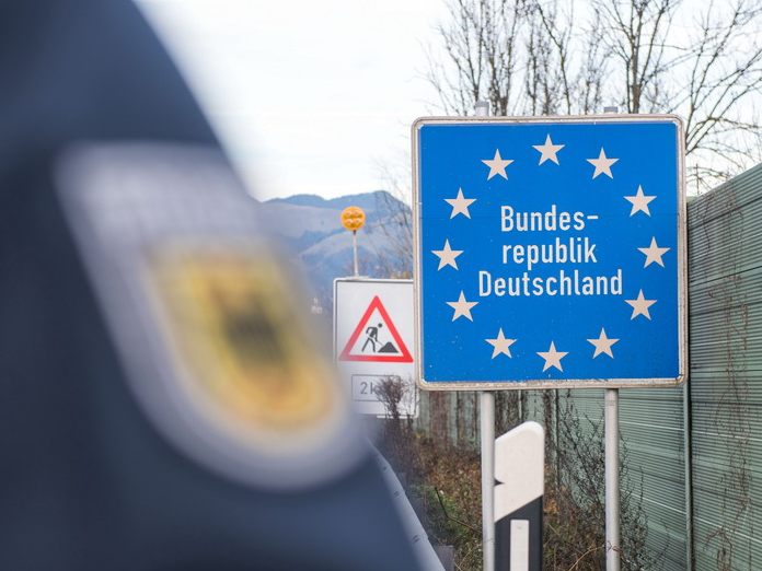 Bundespolizei ermittelt gegen sieben mutmaßliche Schleuser.