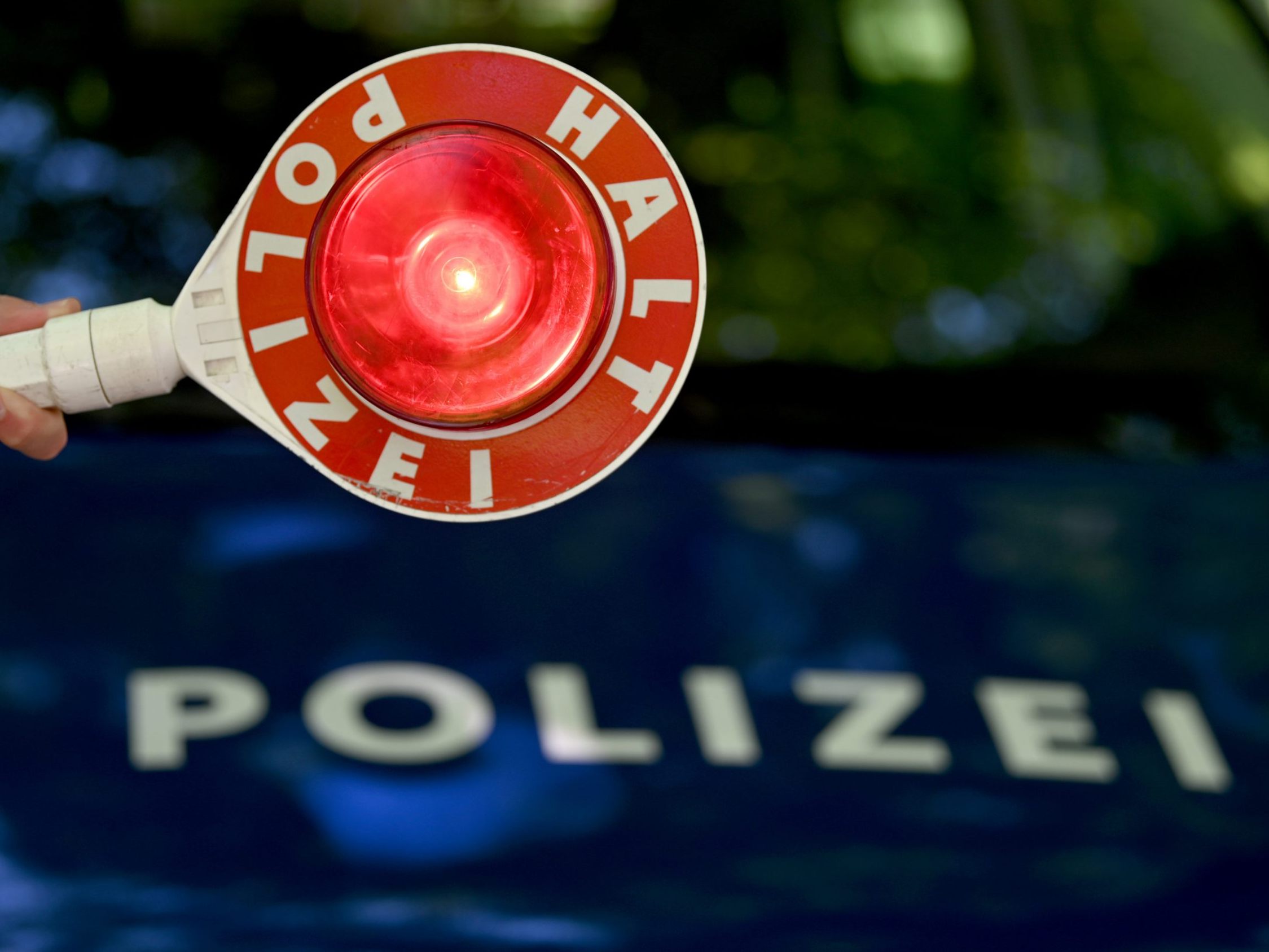Auf der A2 konnte ein Frontalcrash nur knapp verhindert werden.
