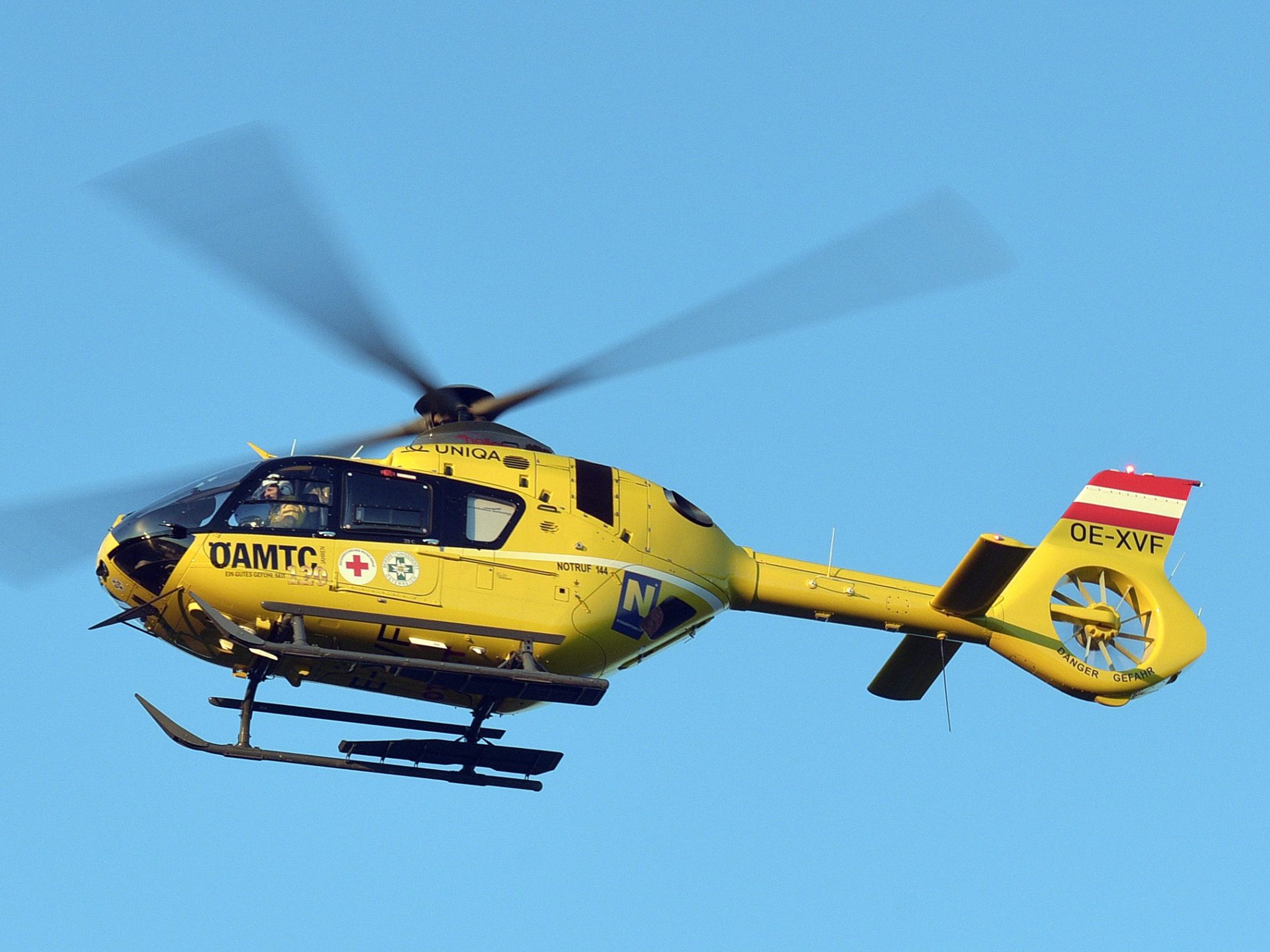 Mit dem Notarzthubschrauber wurde die Verletzte in ein Spital in Wien geflogen.