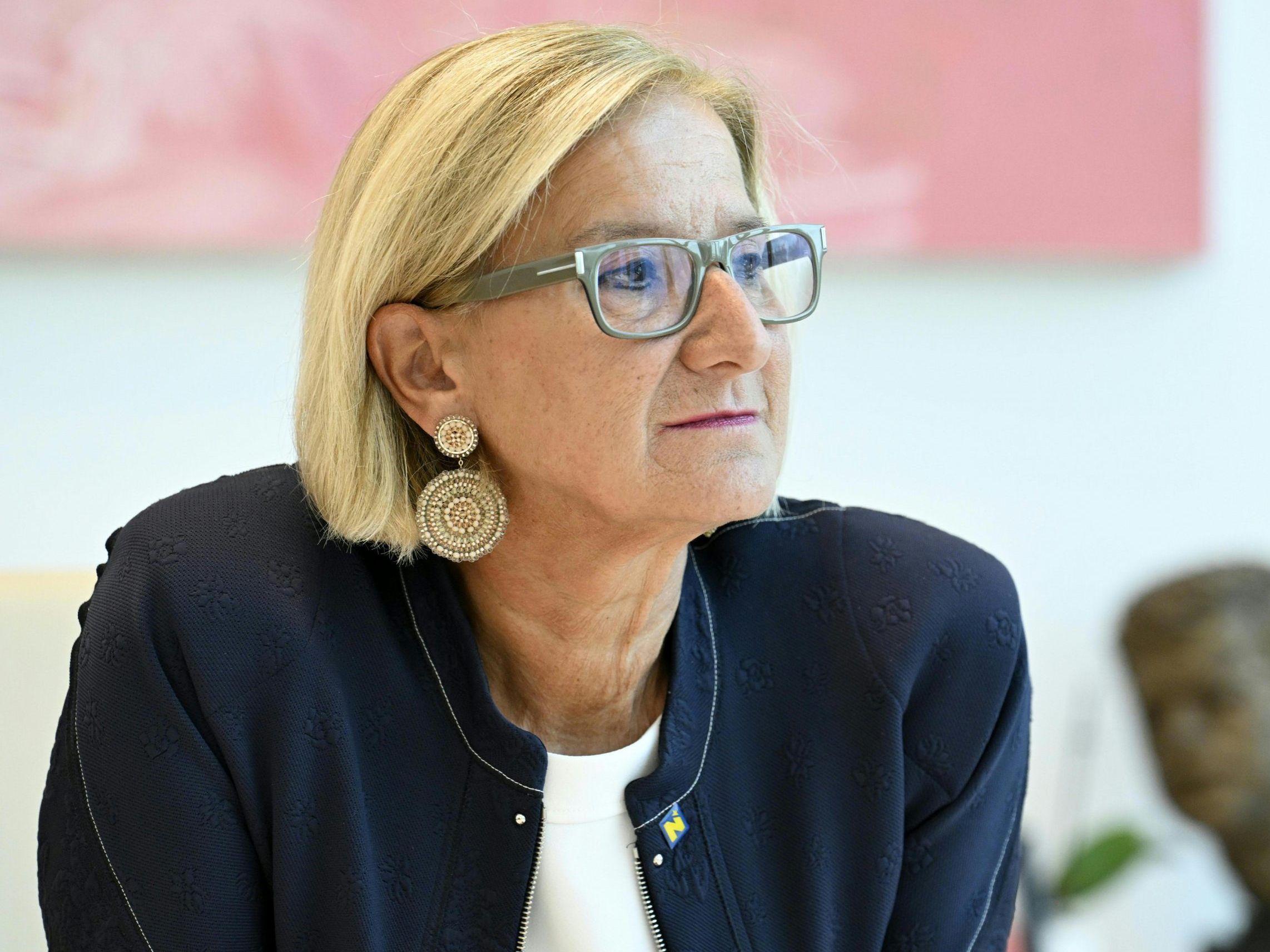 Mikl-Leitner ist gegen eine Änderung der Tempolimits.