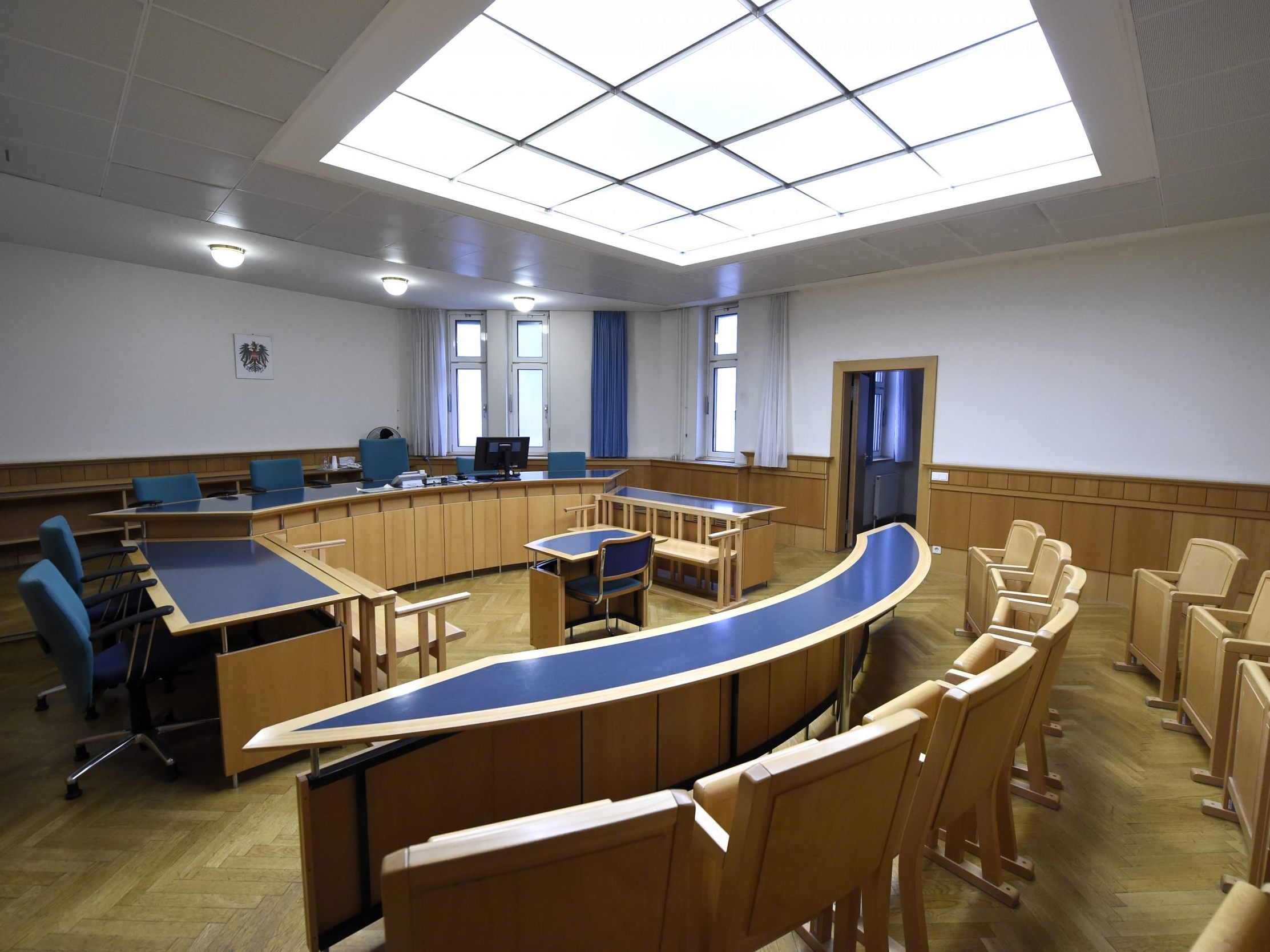 Ein 37-Jähriger steht wegen Sexualdelikten an Kindern vor Gericht. Ein 37-Jähriger steht wegen Sexualdelikten an Kindern vor Gericht.