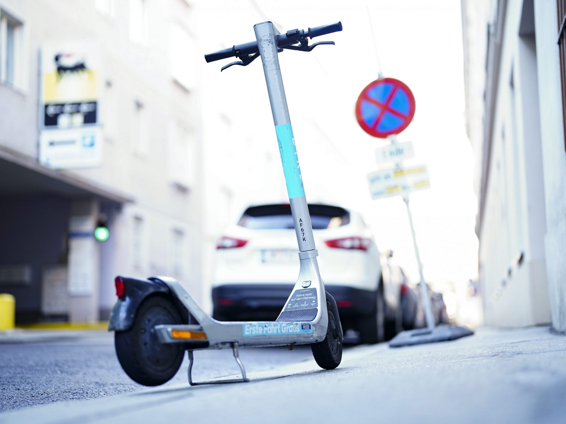 In Wien wurden bereits 17.000 Strafen für falsch abgestellte Leih-E-Scooter verhängt. In Wien wurden bereits 17.000 Strafen für falsch abgestellte Leih-E-Scooter verhängt.