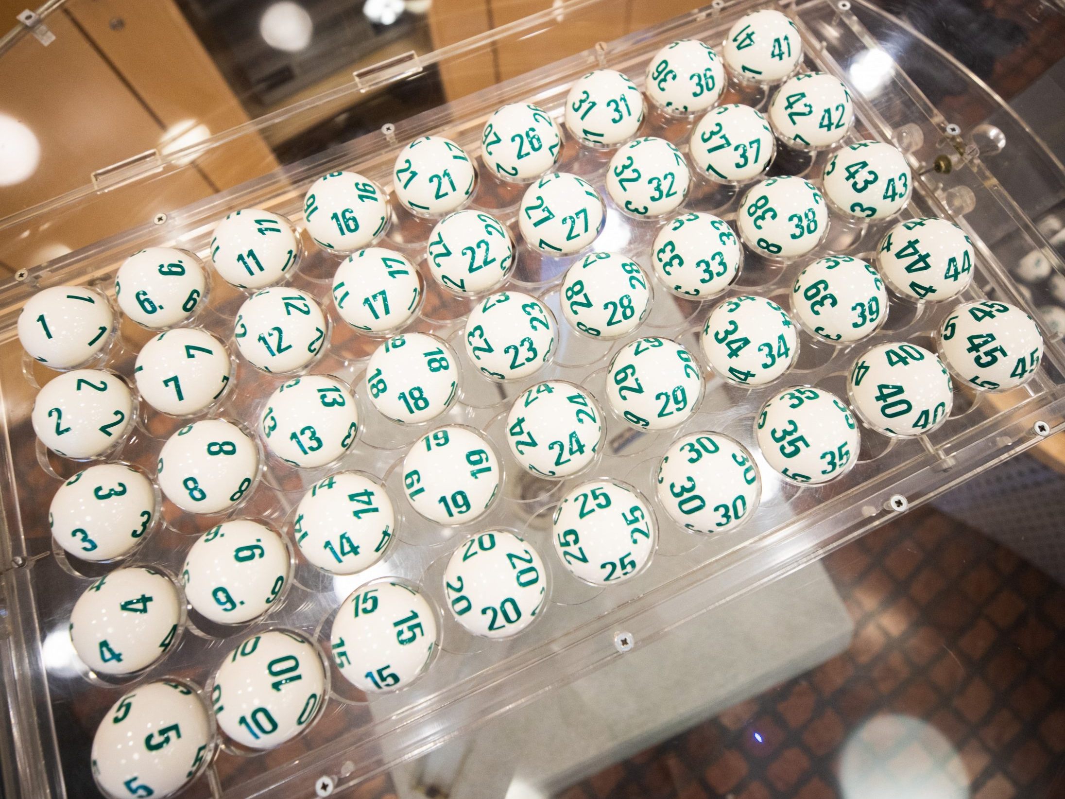 Bei der Lotto-Ziehung am Sonntag wartet ein Dreifachjackpot.