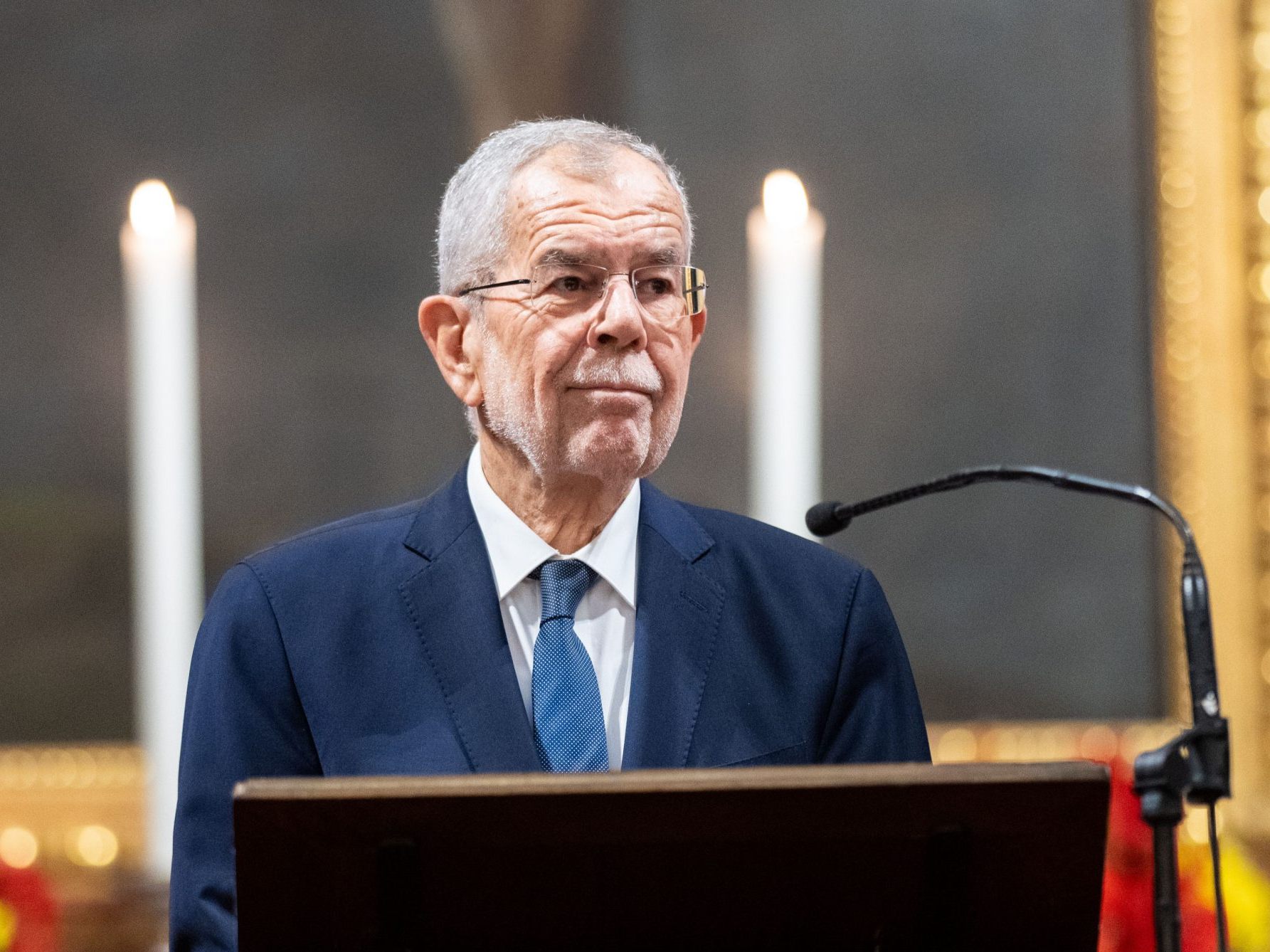 Van der Bellen während einer Kanzelrede bei einem evangelischen Konzertgottesdienst in Wien. Van der Bellen während einer Kanzelrede bei einem evangelischen Konzertgottesdienst in Wien.