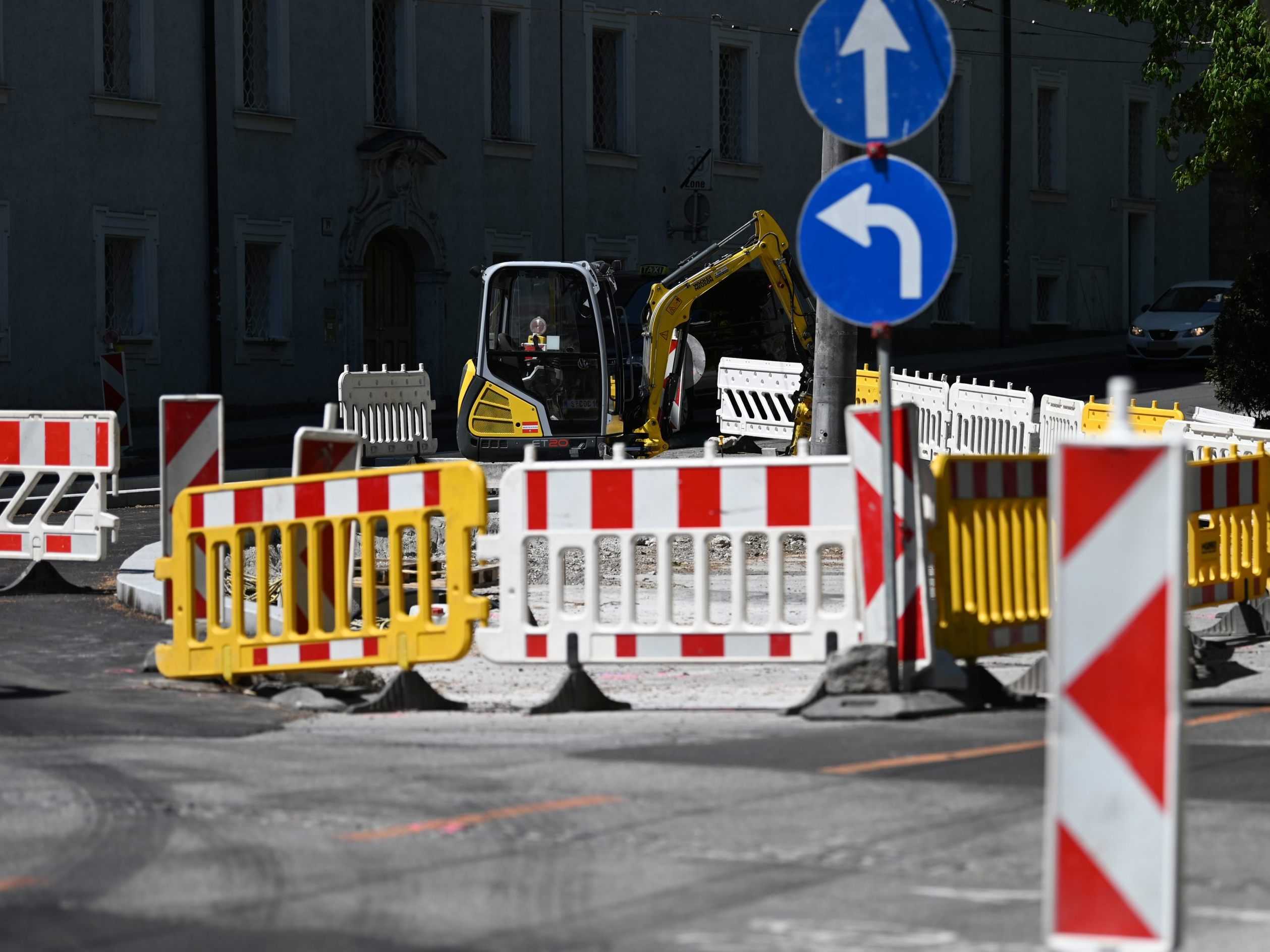 In Wien-Hernals kommt es zu einer Fahrbahnanhebung. In Wien-Hernals kommt es zu einer Fahrbahnanhebung.