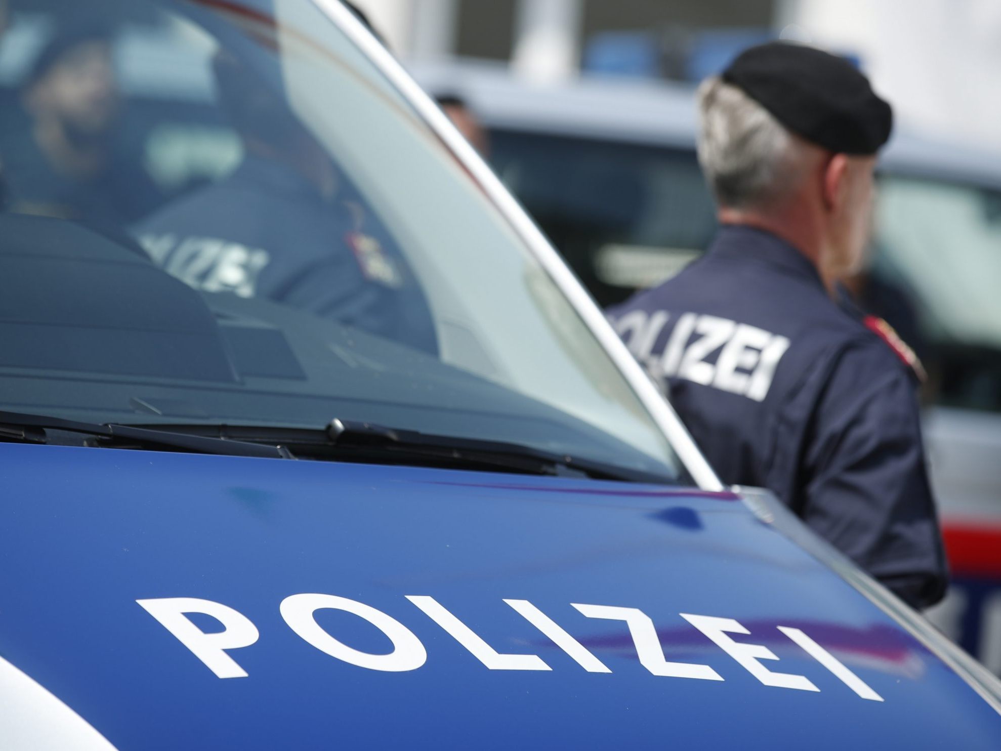 Die Polizei forschte 33 Mitglieder einer internationalen Schlepperbande aus.