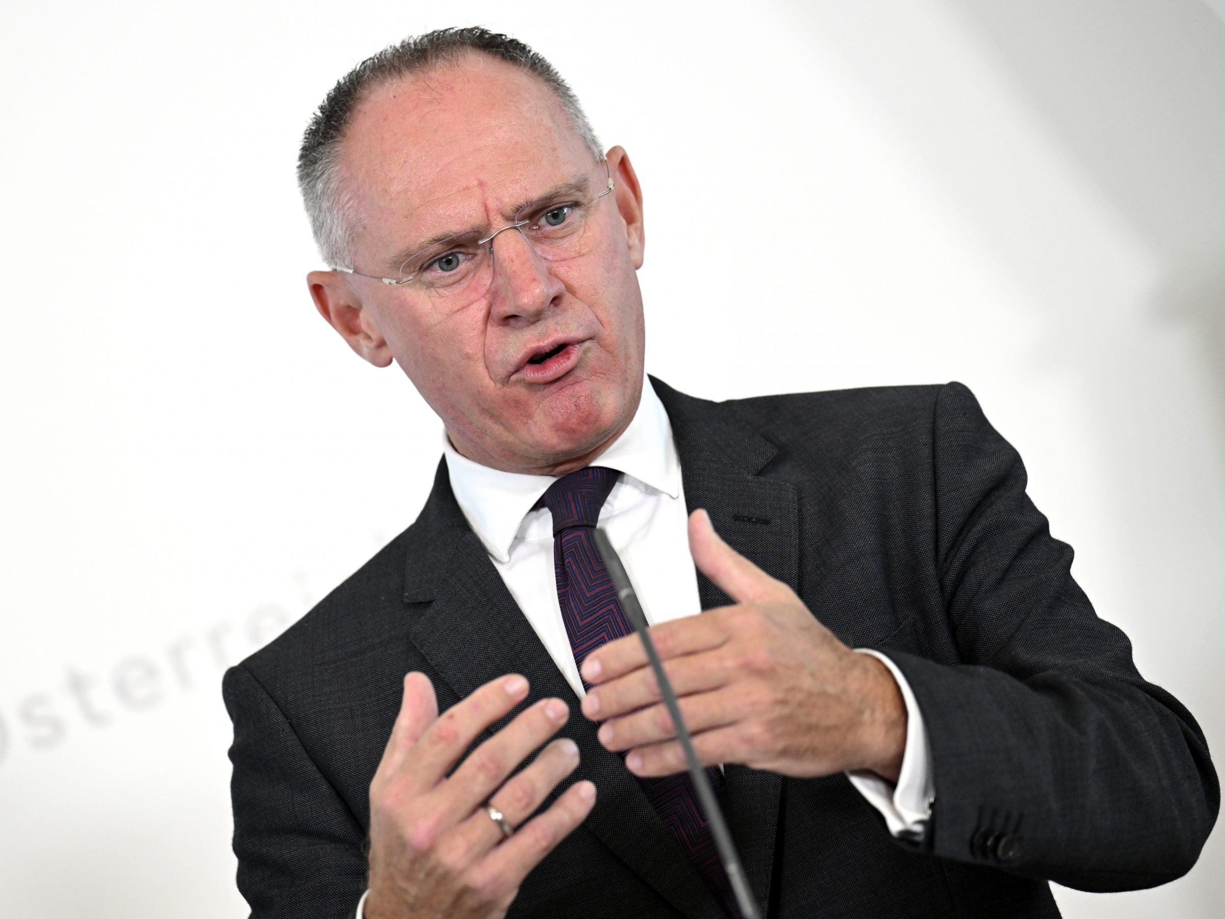 Karner: Situation ist "stündlich abzuwägen" Karner: Situation ist "stündlich abzuwägen"