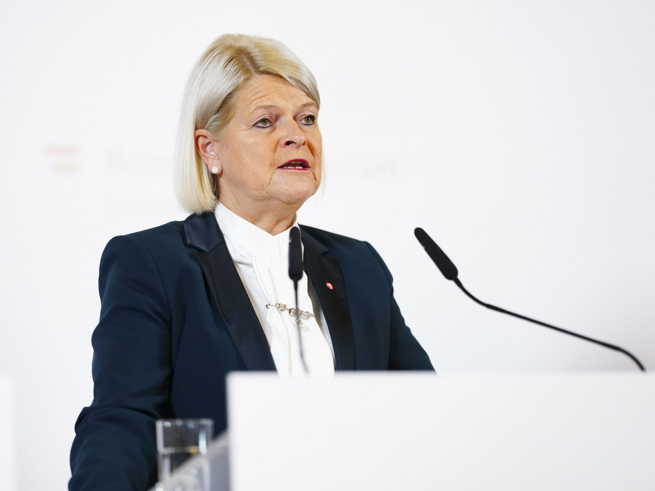 Klaudia Tanner über den Gaza-Angriff.
