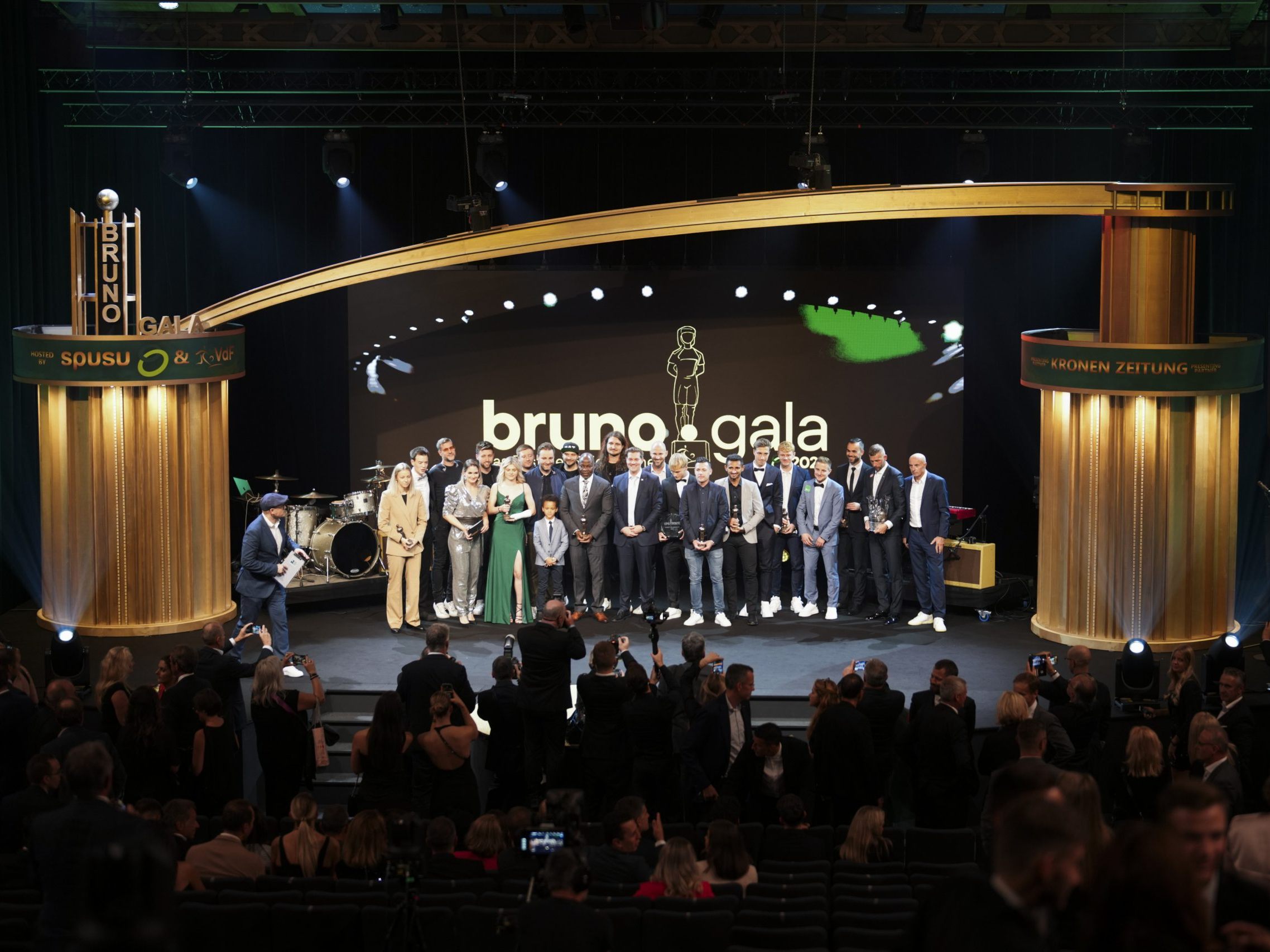 Die Gewinner der 27. Bruno-Gala wurden in Wien verkündet. Die Gewinner der 27. Bruno-Gala wurden in Wien verkündet.
