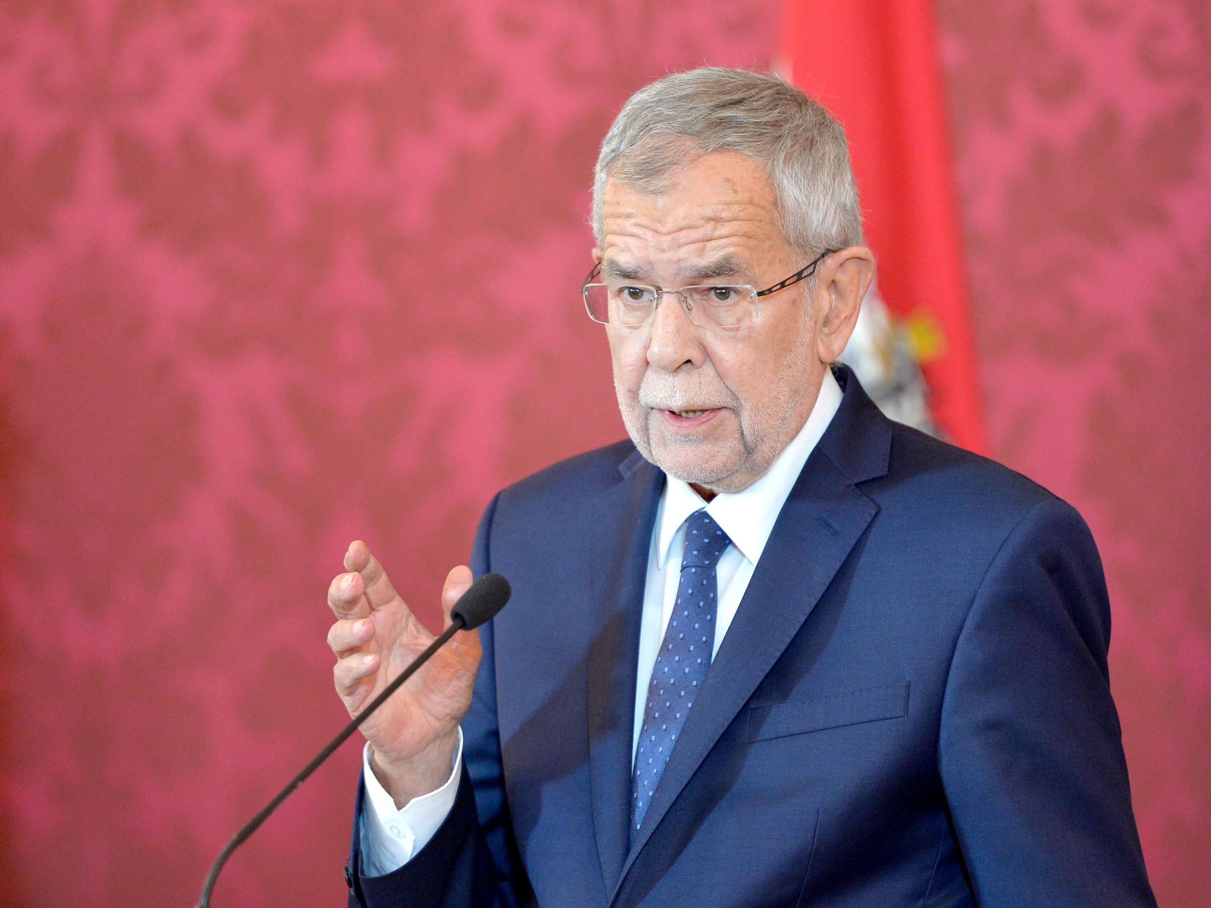 Unsere jüdischen Freunde und Freundinnen müssen sich sicher fühlen", so Van der Bellen. Unsere jüdischen Freunde und Freundinnen müssen sich sicher fühlen", so Van der Bellen.
