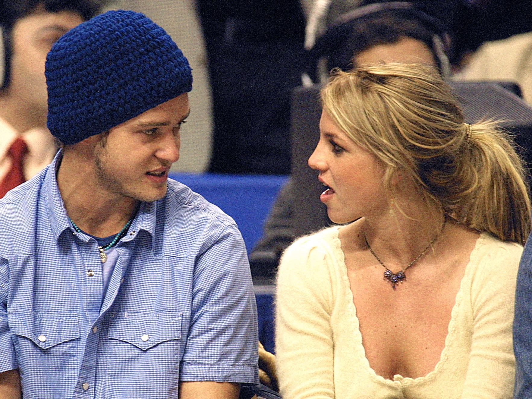 US-Pop-Sängerin Britney Spears ist nach eigenen Angaben während ihrer früheren Beziehung zum Musiker Justin Timberlake schwanger geworden und hat abgetrieben.