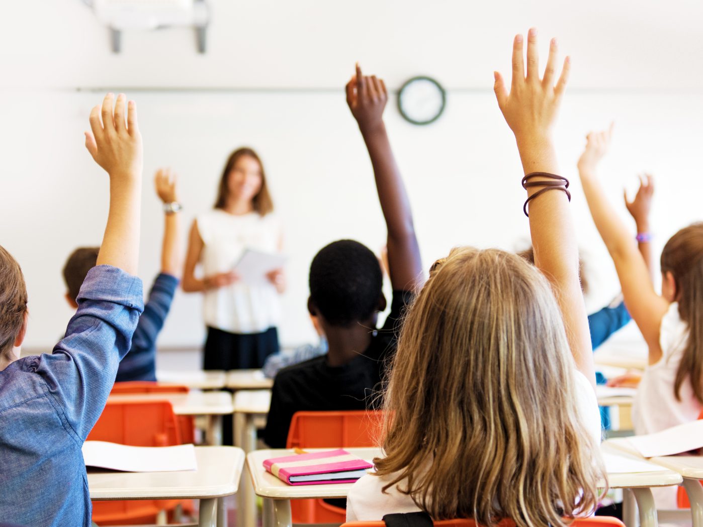 Immer mehr Lehrer unterbrechen ihre Karenz im Sommer. Immer mehr Lehrer unterbrechen ihre Karenz im Sommer.