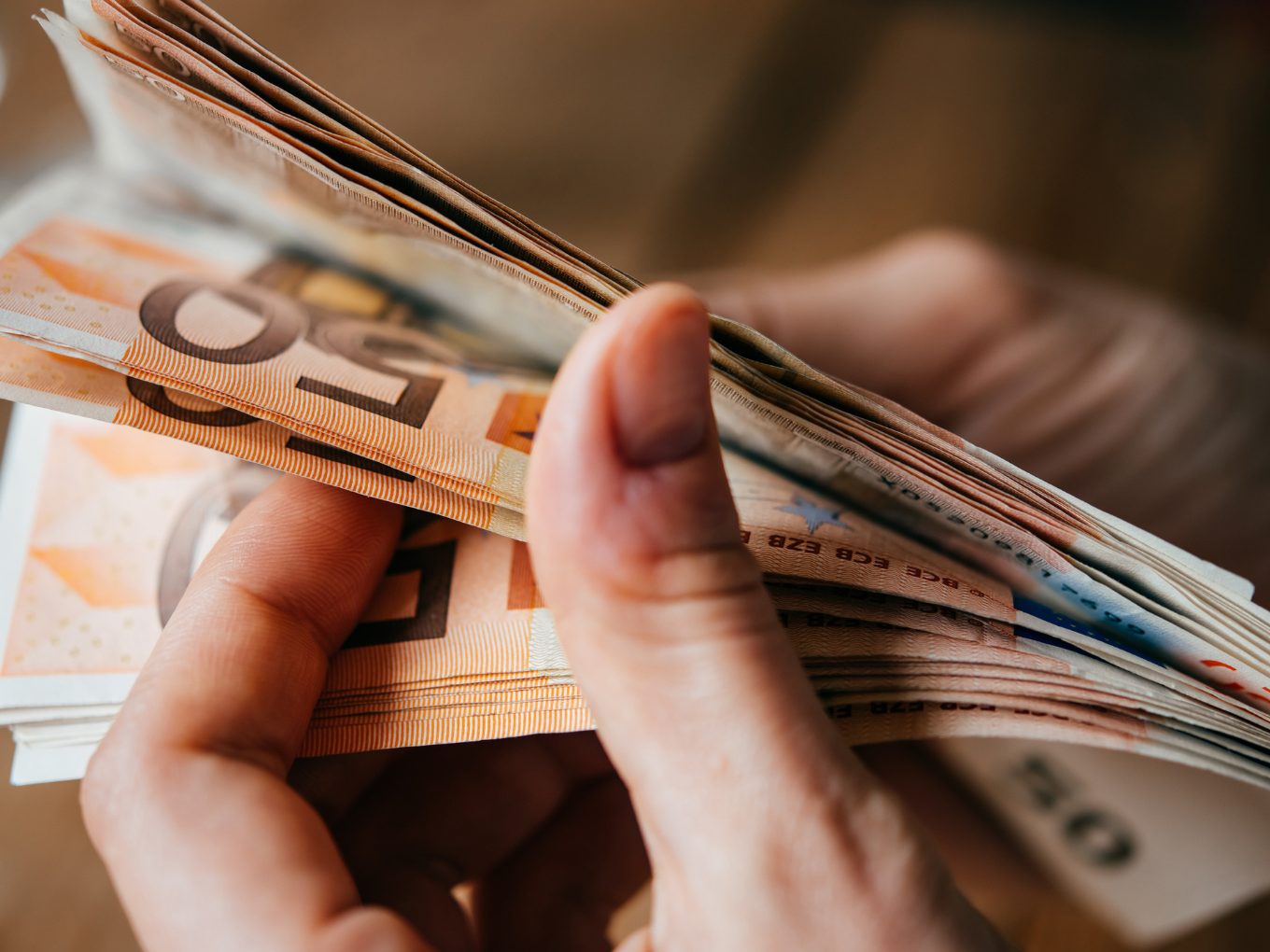 Strafrechtlich verfolgte Homosexuelle werden finanziell entschädigt.