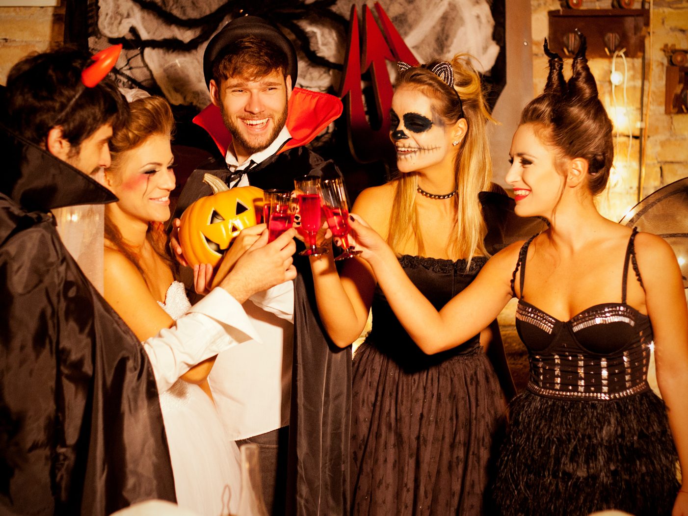 Diese 4 Sternzeichen erwartet zu Halloween eine Überraschung. Diese 4 Sternzeichen erwartet zu Halloween eine Überraschung.