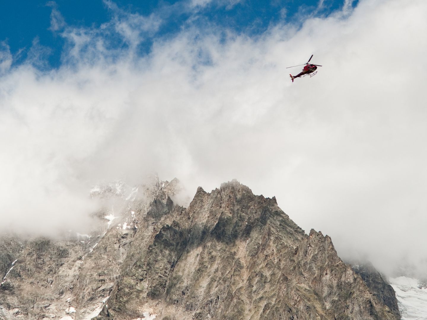 Ein Föhnsturm verhinderte vorerst die Rettung mit dem Hubschrauber.