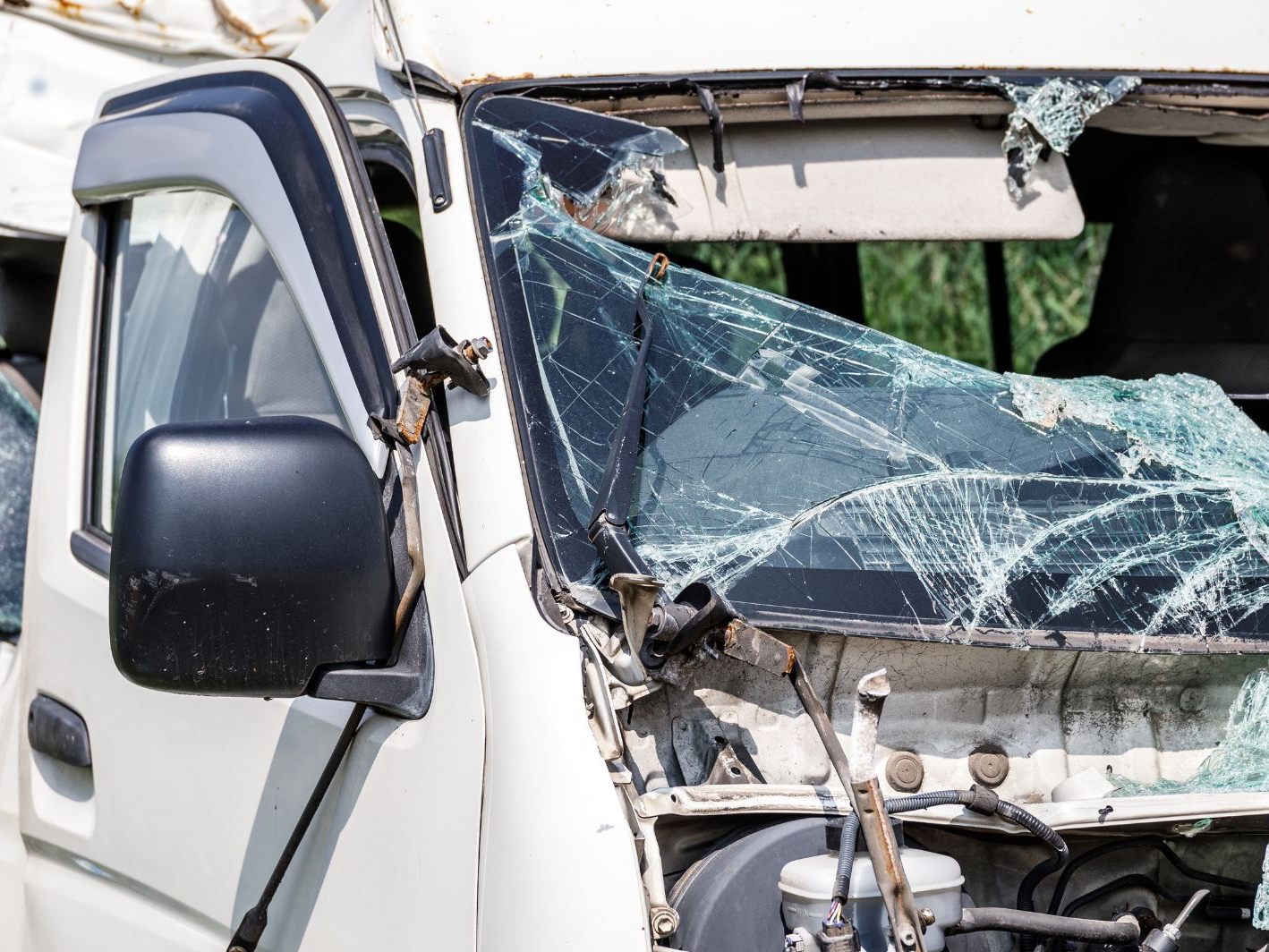 Bei einem Unfall mit einem Kleinbus im Burgenland wurden acht Personen verletzt. Bei einem Unfall mit einem Kleinbus im Burgenland wurden acht Personen verletzt.