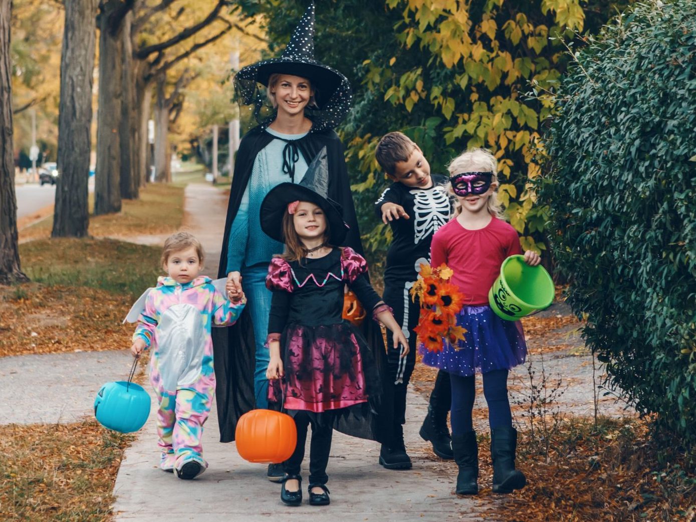 So gestalten Sie ihr Halloween-Fest familienfreundlich. So gestalten Sie ihr Halloween-Fest familienfreundlich.