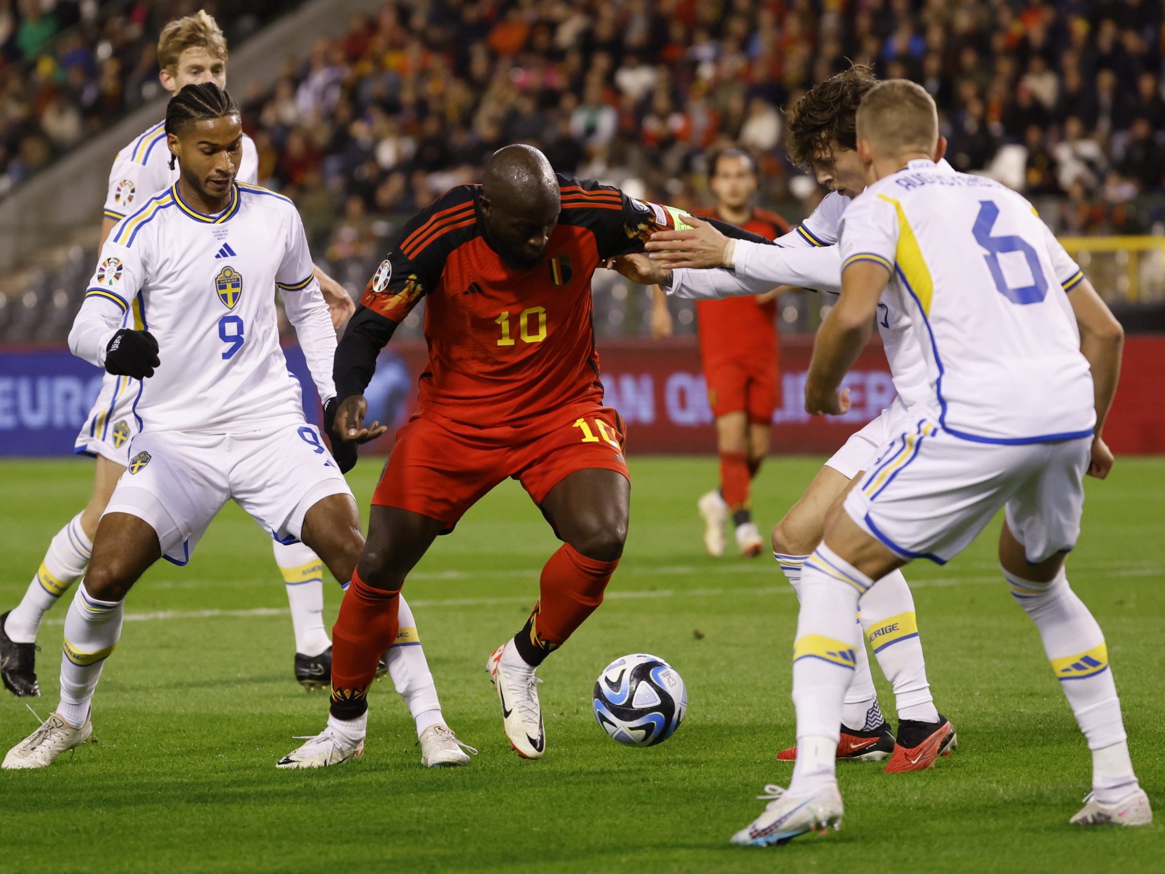Fußballspiel Belgien-Schweden wird unentschieden gewertet.