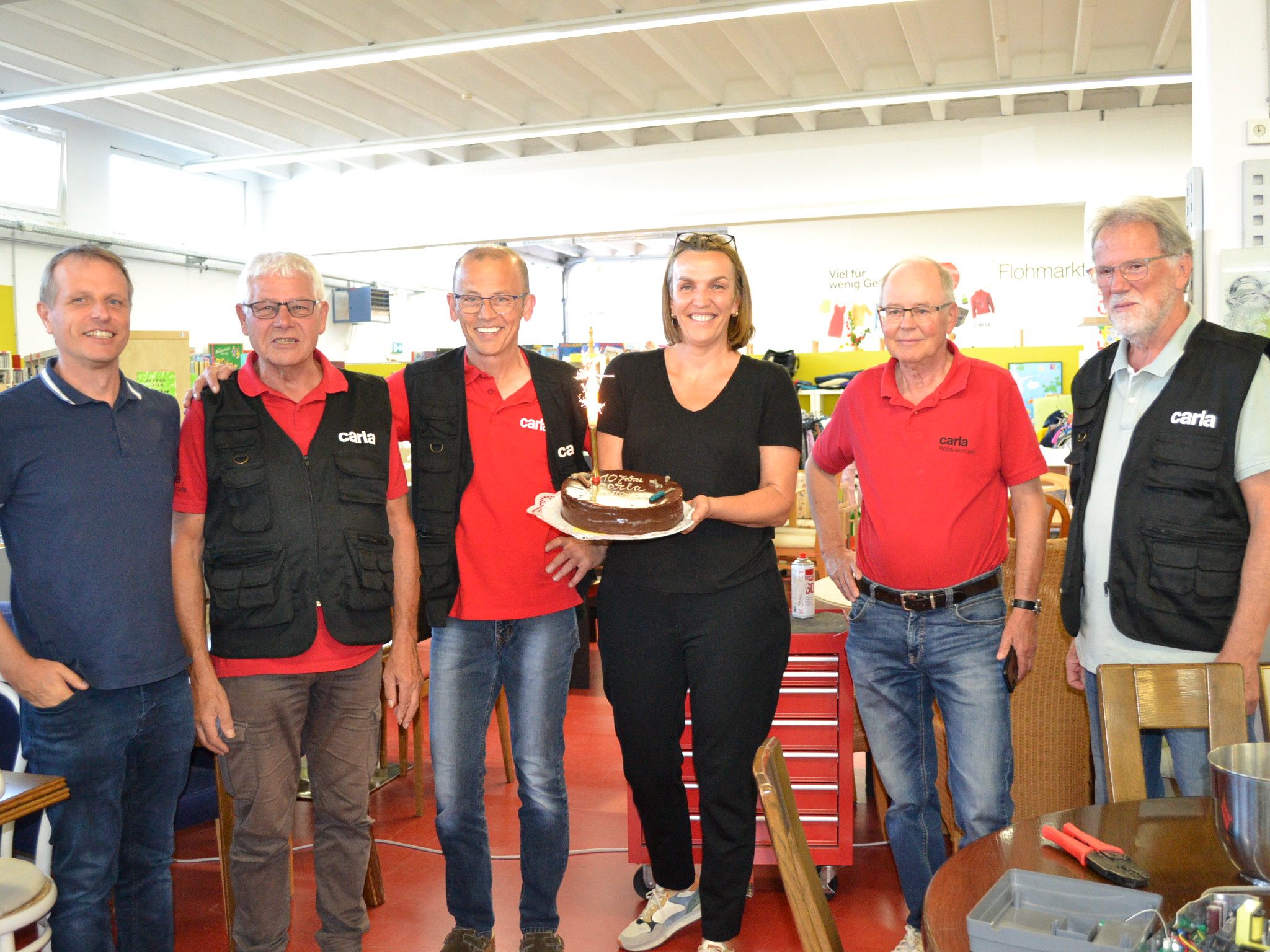 Gefeiert wurde mit einer Torte.