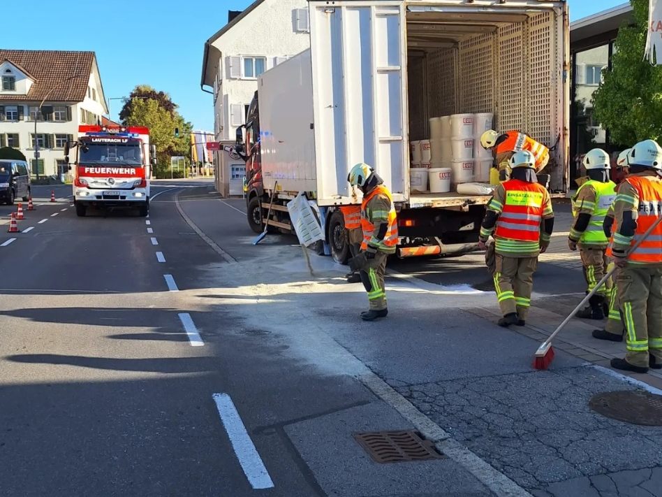 Einsatz auf der Bundesstraße in Lauterach.