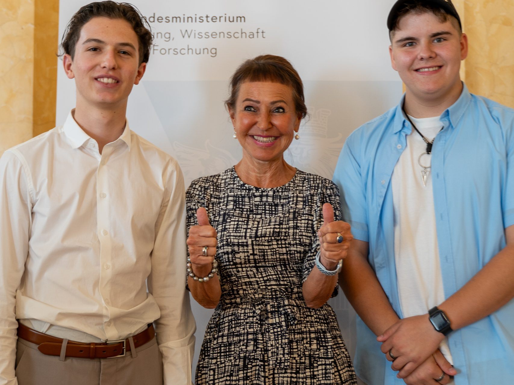 Samuel und Fabian mit Ministerialrätin Katharina Kiss