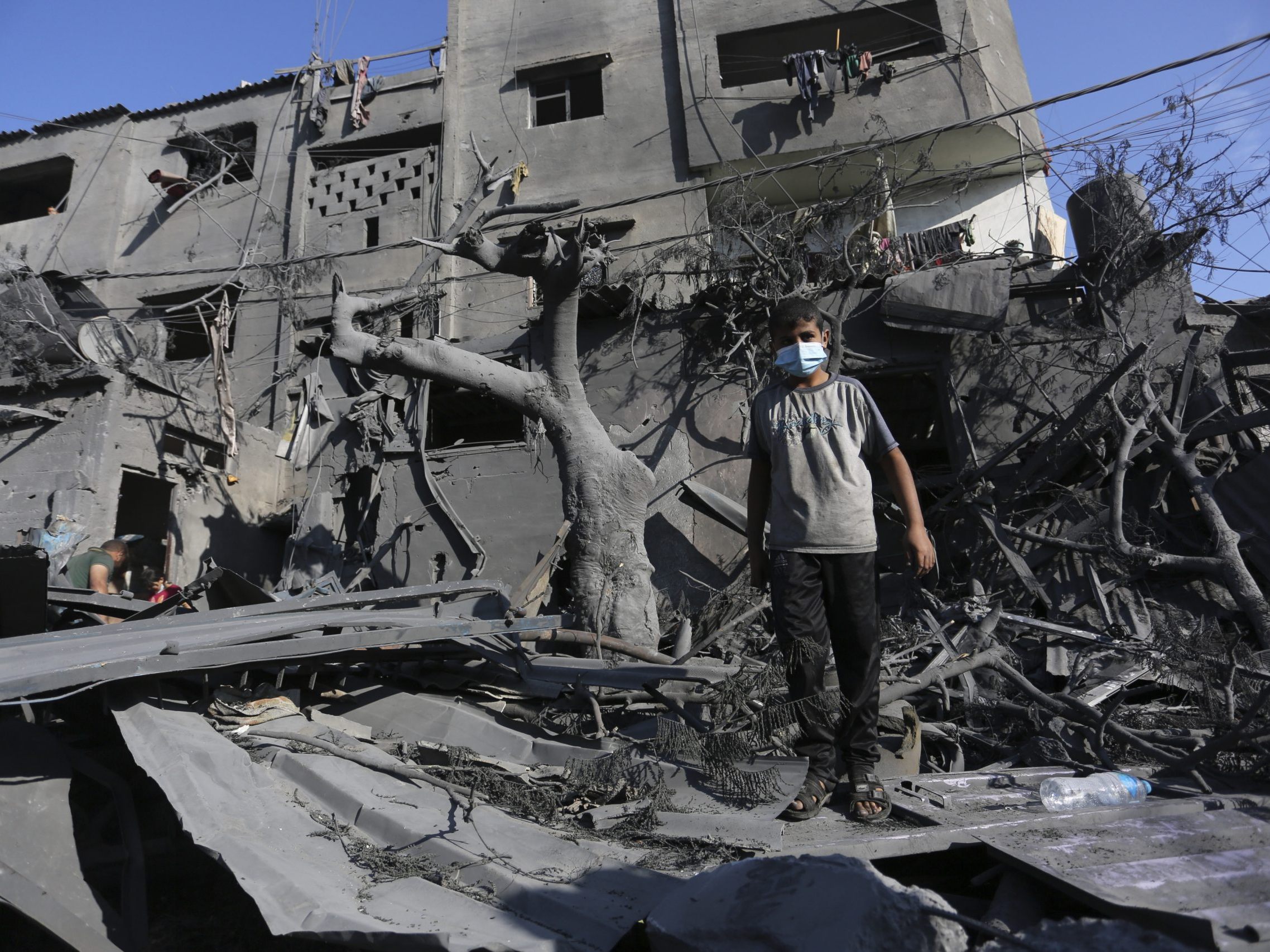 Die israelische Armee hat einem Militärsprecher zufolge ihren Einsatz mit Bodentruppen im Gazastreifen am Dienstag fortgeführt. Die israelische Armee hat einem Militärsprecher zufolge ihren Einsatz mit Bodentruppen im Gazastreifen am Dienstag fortgeführt.