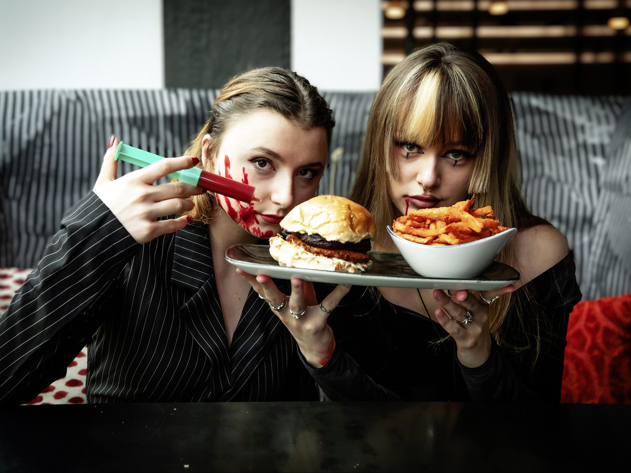 Le Burger hat sich eine Überraschung für Halloween einfallen lassen. Le Burger hat sich eine Überraschung für Halloween einfallen lassen.