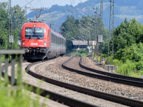 Die ÖBB übernimmt den deutschen Bahnanbieter Go-Ahead. Die ÖBB übernimmt den deutschen Bahnanbieter Go-Ahead.