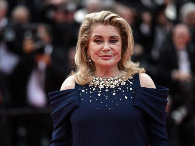 Die französische Schauspielerin Catherine Deneuve hat ihren Besuch bei der Viennale wegen einer Erkrankung abgesagt.