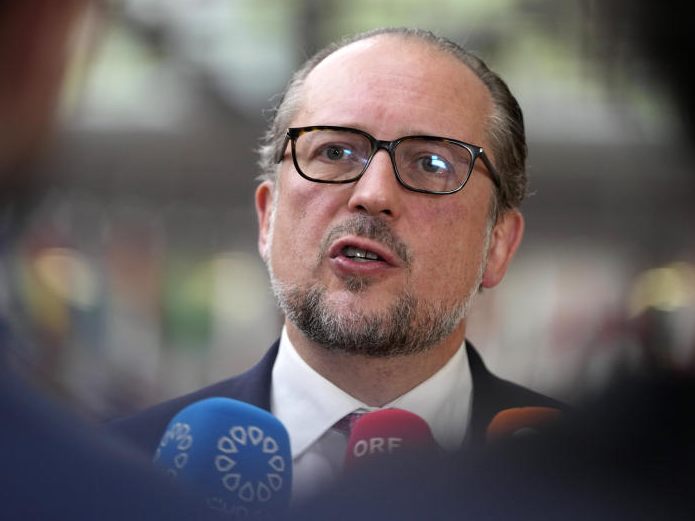 Die EU-Außenminister halten ein Ratstreffen in Kiew ab. Die EU-Außenminister halten ein Ratstreffen in Kiew ab.