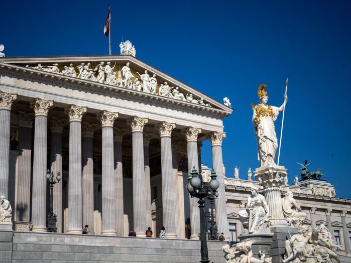 Am heutigen Nationalfeiertag öffnen Parlament, Hofburg und Kanzleramt ihre Türen für Besucher.