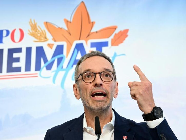 Die FPÖ hält eine Pressekonferenz gegen "die Verharmlosung von linksextremer Gewalt".