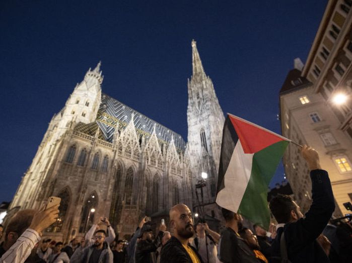 Trotz Verbot fand am Mittwochabend eine pro-palästinensische Demo in Wien statt.