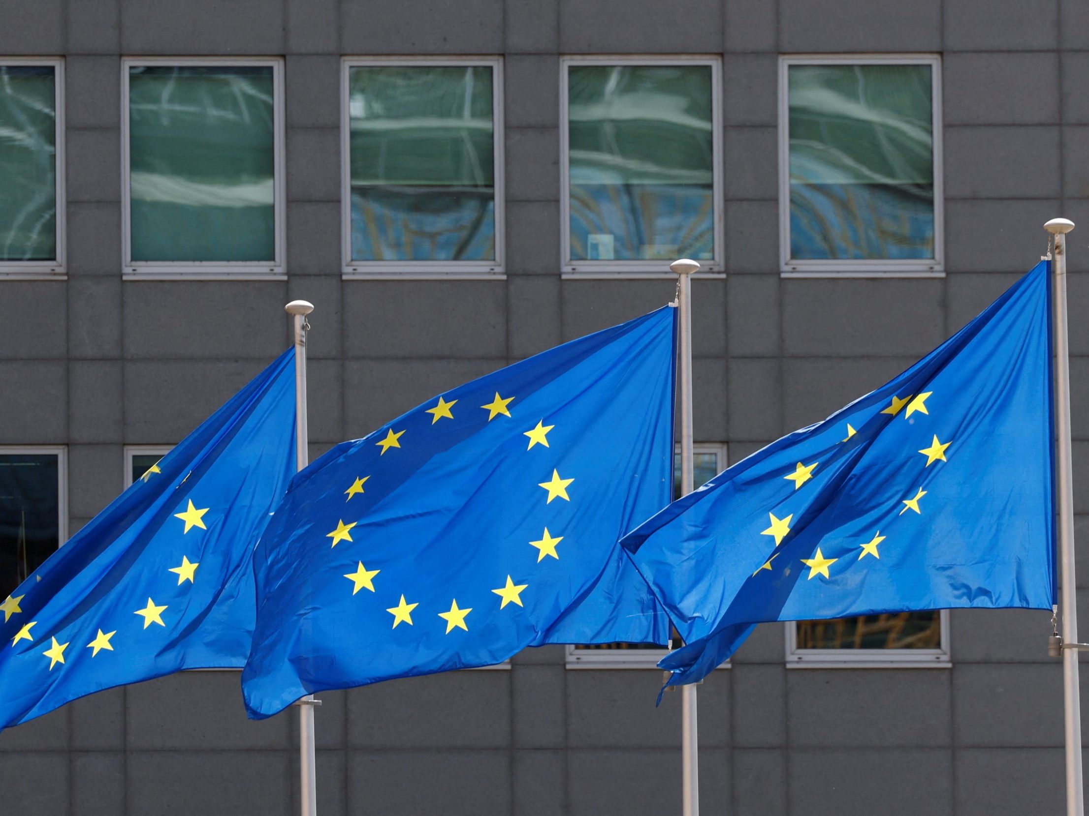 Die EU-Kommission legt Empfehlungen zu Beitrittsverhandlungen vor.