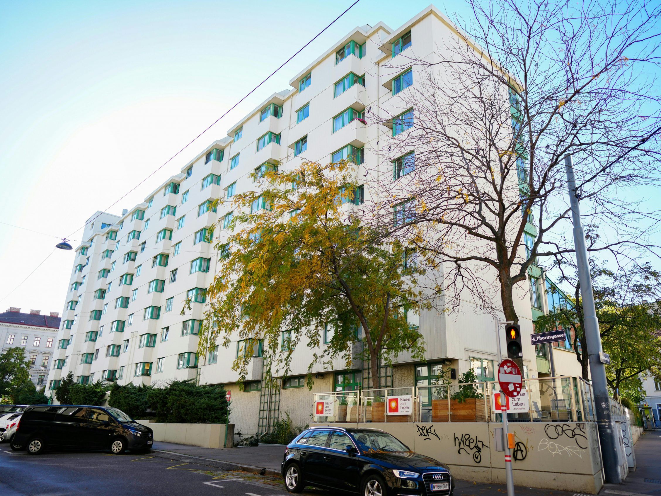 Nach dem brutalen Überfall in einem Pensionistenheim in Wien wurde ein Verdächtiger geschnappt. Nach dem brutalen Überfall in einem Pensionistenheim in Wien wurde ein Verdächtiger geschnappt.