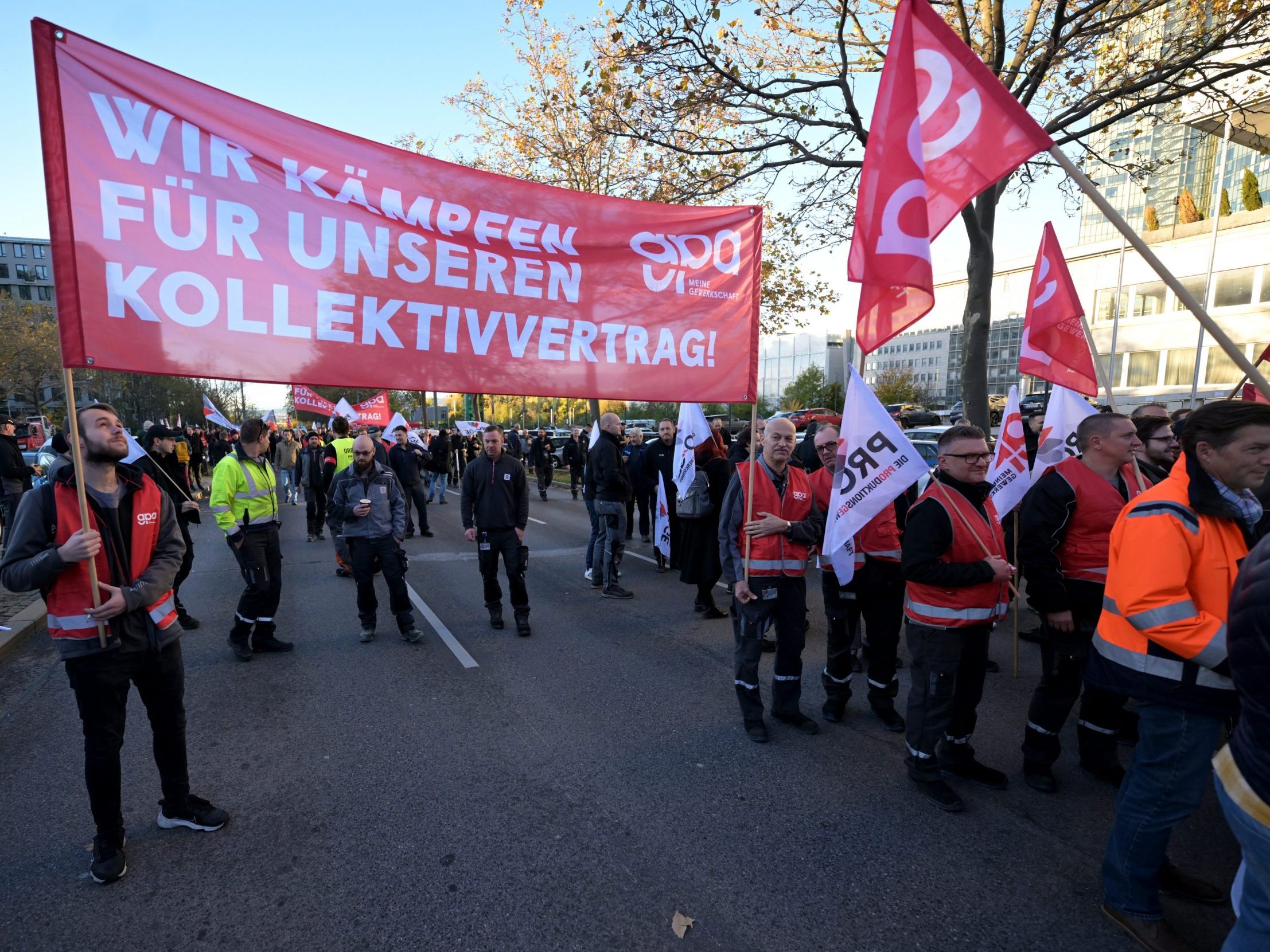 Pressekonferenz der Wirtschaftskammer Österreich ab 11 Uhr im Livestream.