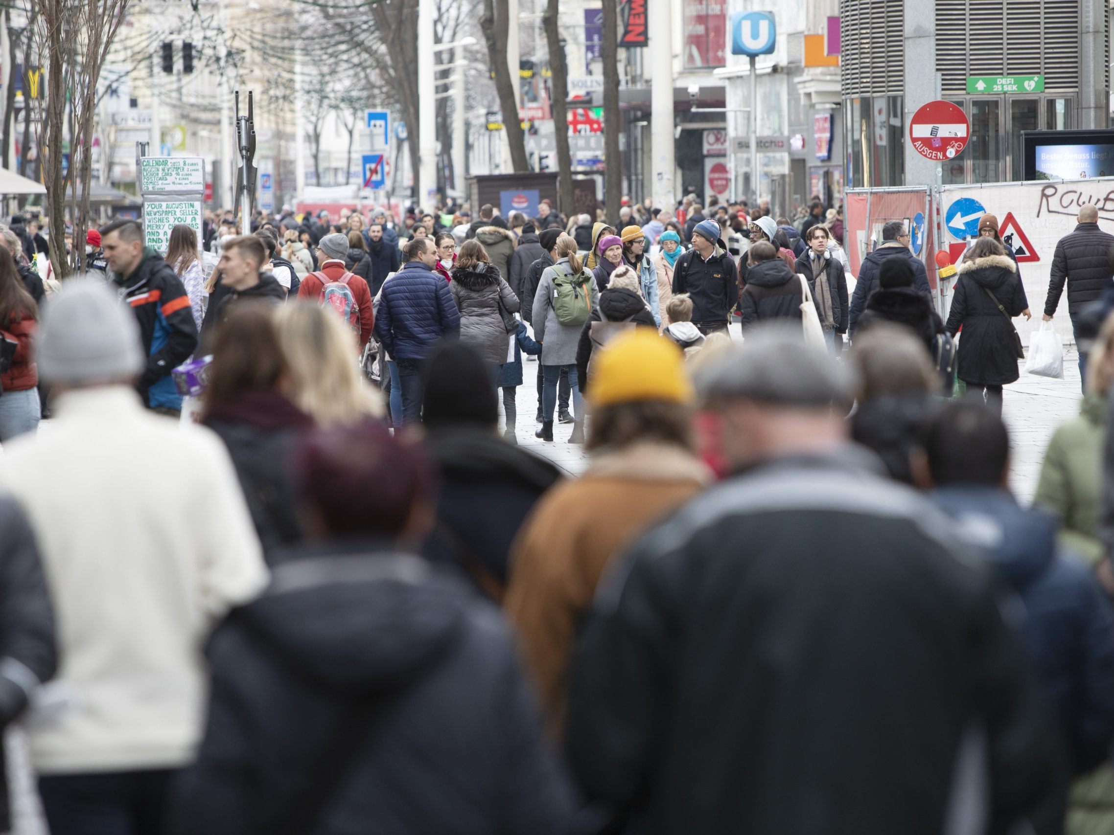 Innere Mariahilfer Straße in Wien: Dezember bringt Fahrverbot an vier Einkaufssamstagen. Innere Mariahilfer Straße in Wien: Dezember bringt Fahrverbot an vier Einkaufssamstagen.